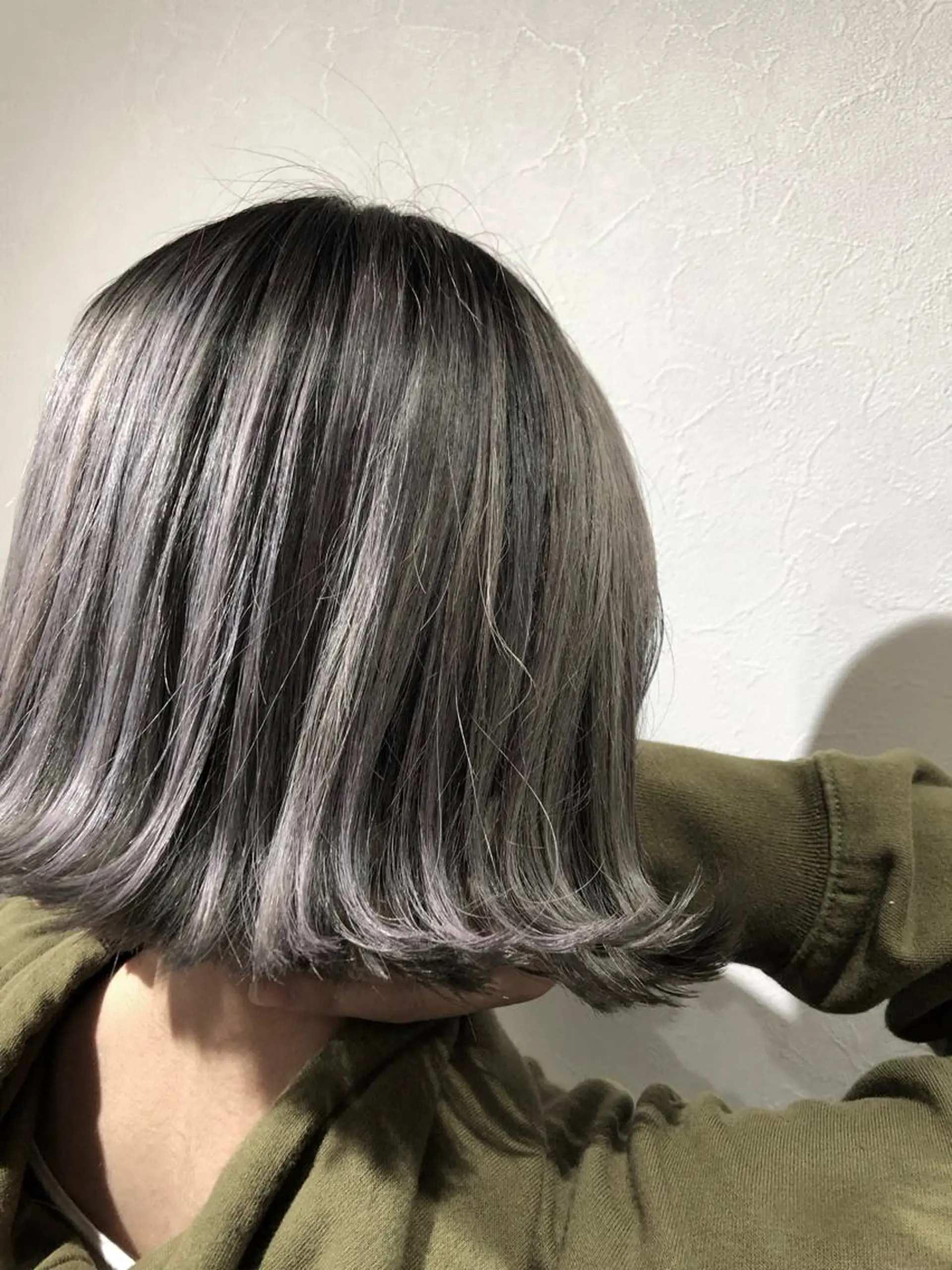 ミディアム カラー メンズ ブリーチ特化型✂️ ハイトーンカラー👨のヘアスタイル