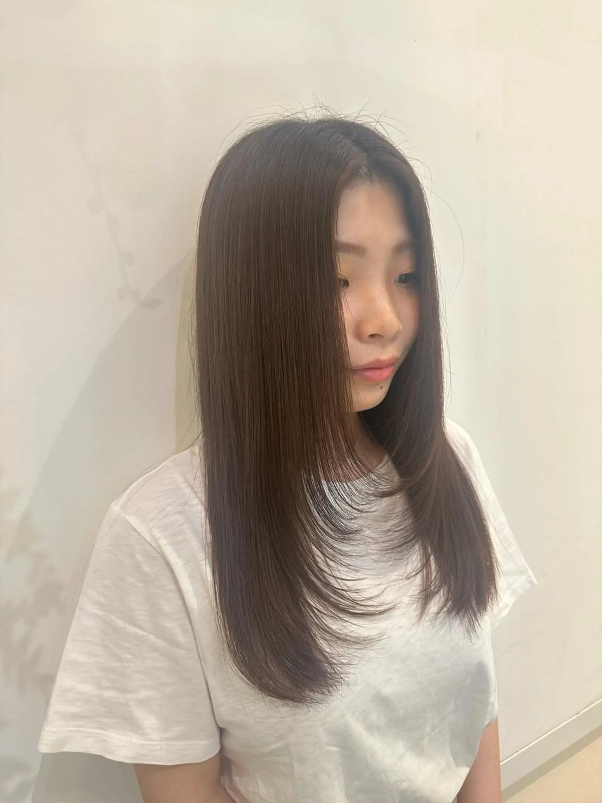 ロング カラー 顔まわりレイヤー 顔周りカット レイヤーカット 透けるbrown カラー🎗♡yukaのヘアスタイル