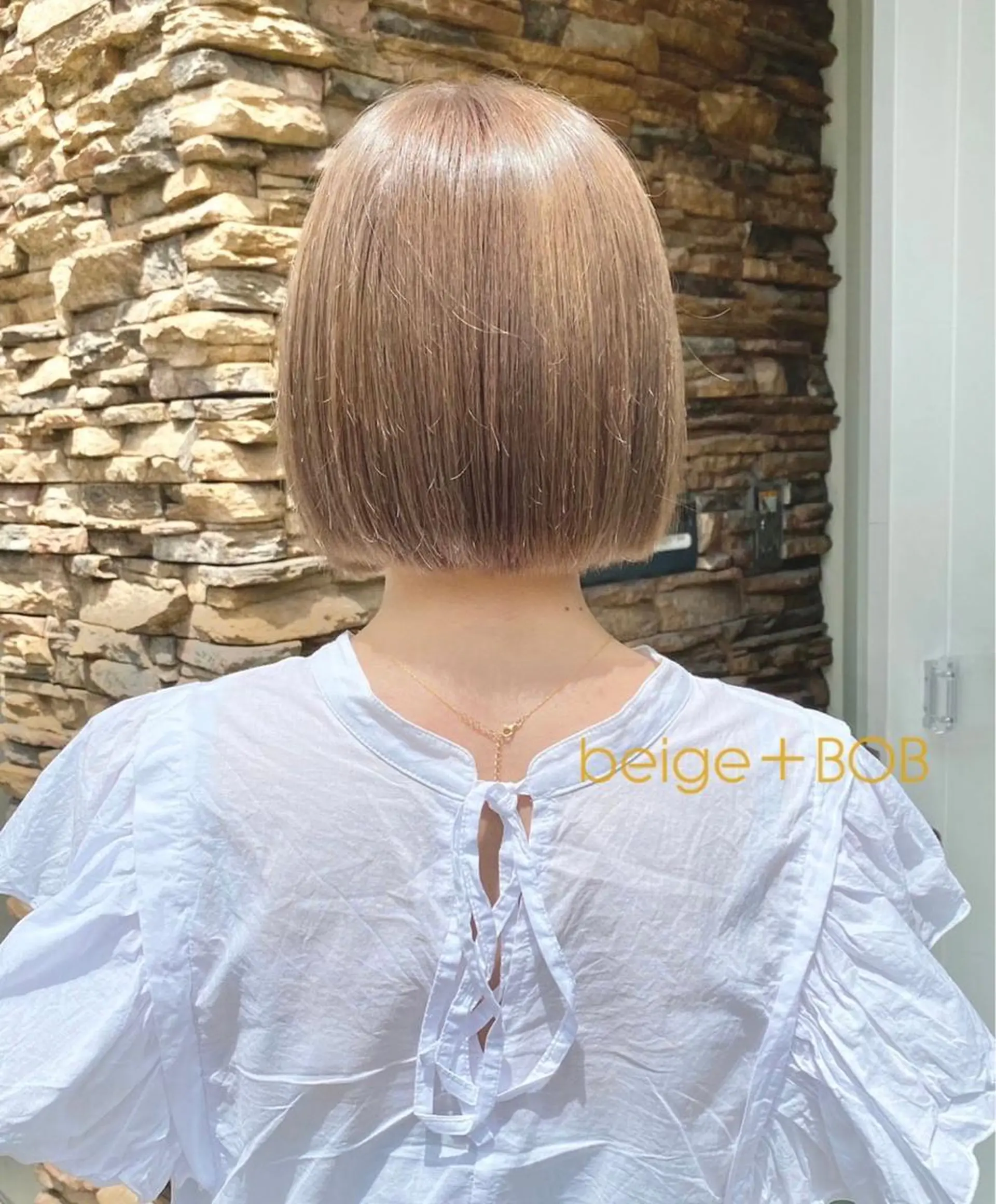 ミディアム 廣岡 采音のヘアスタイル