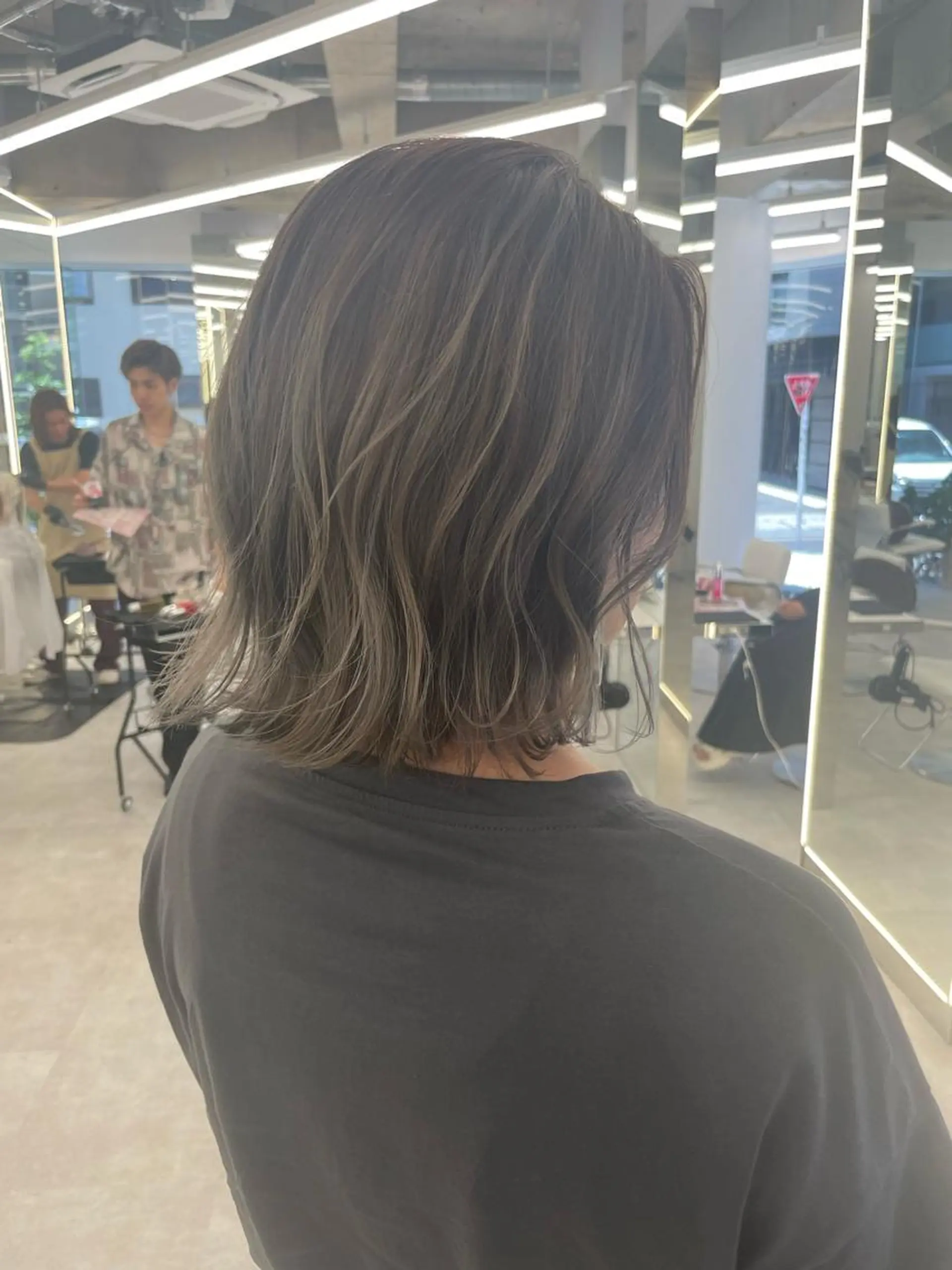 ミディアム カラー ヘアアレンジ ヘアカラー トリートメント 【Sweep】おじま のぞみのヘアスタイル