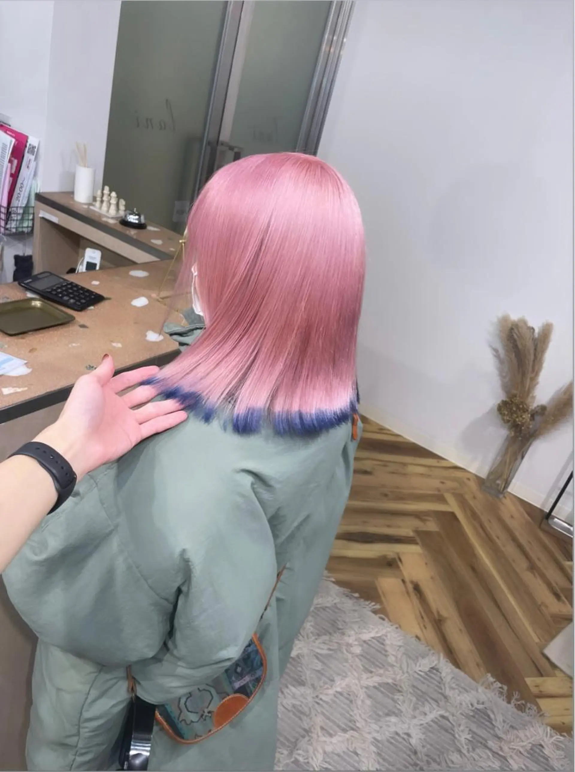 ミディアム 有人/バレイヤージュ /シャドールーツのヘアスタイル