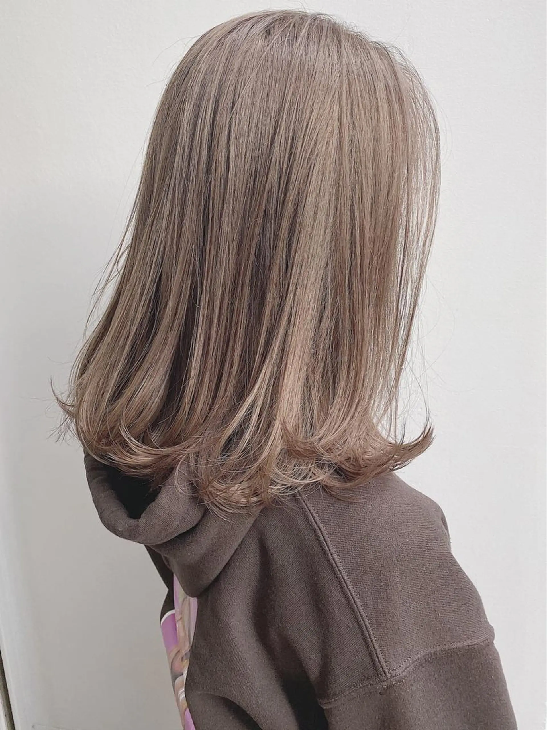 セミロング カラー ヘアアレンジ アディクシーカラー アッシュ アッシュブラック アッシュブラウン アッシュグレー ヘアカラー トリートメント ヘアセット ✨ハイクオリティ✨ 山本香也のヘアスタイル