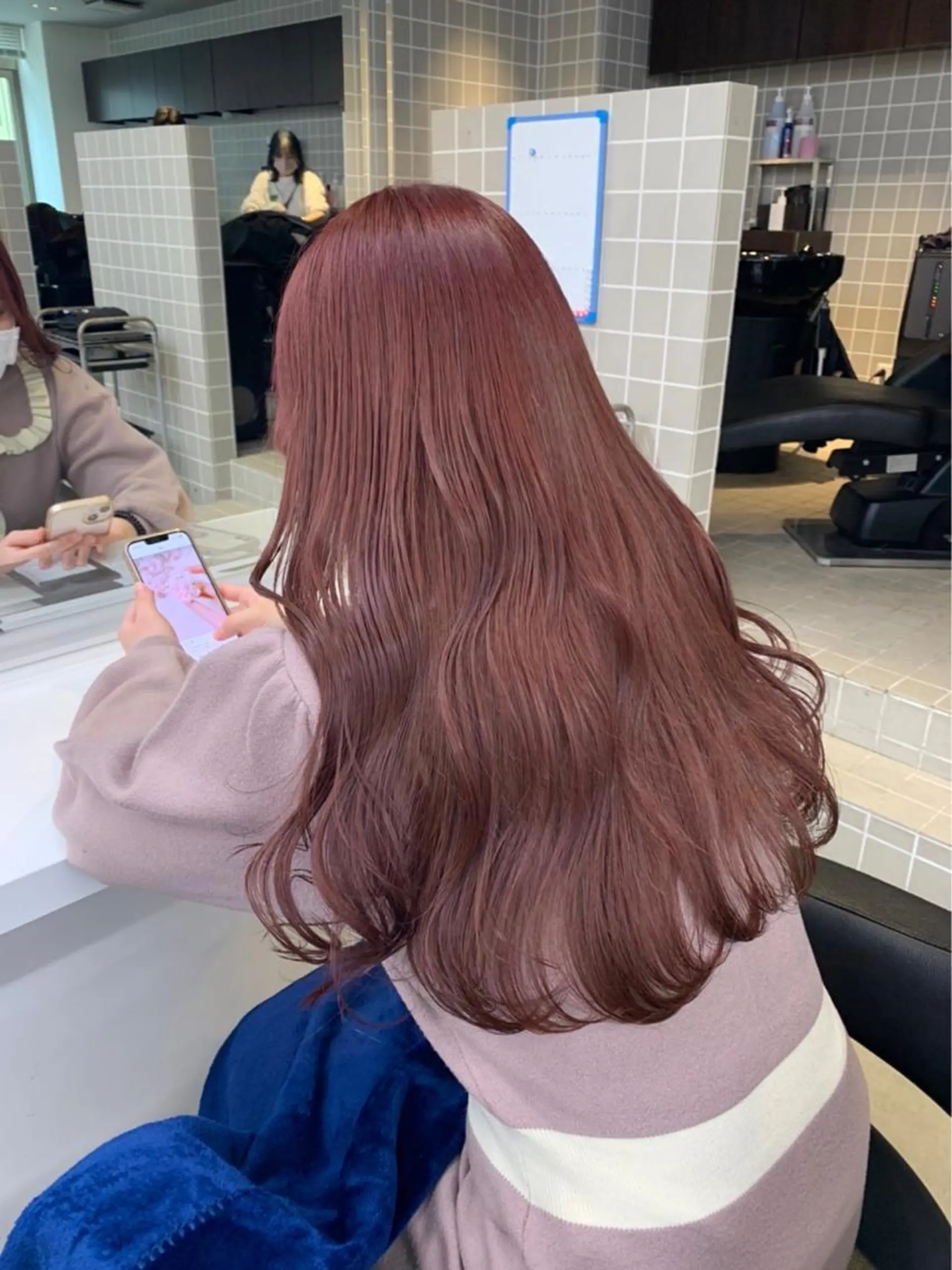 セミロング 艶カラー の達人のヘアスタイル