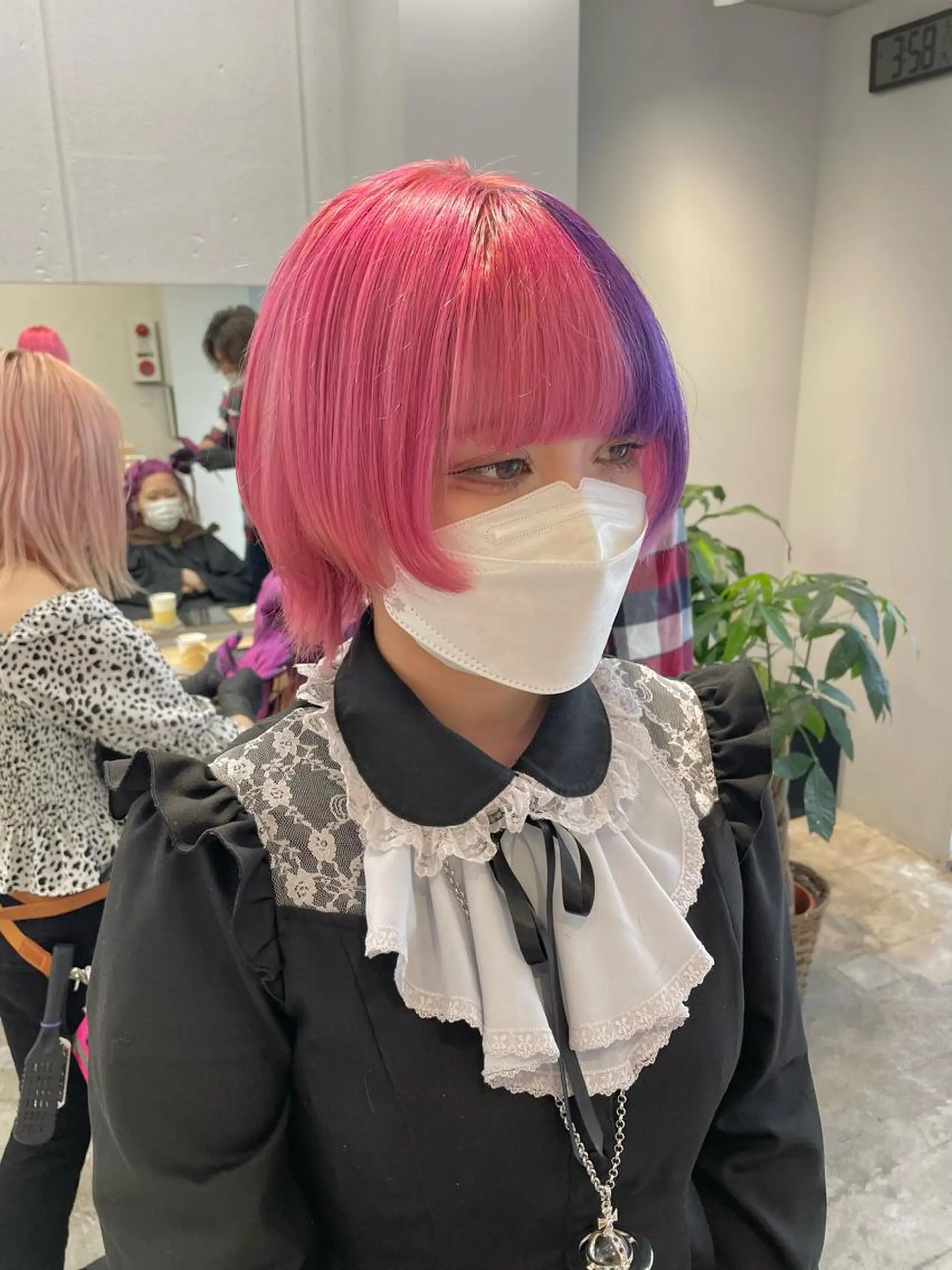 ショート カット ヘアカラー SAEKI【ior 】北千住店ブリーチのヘアスタイル