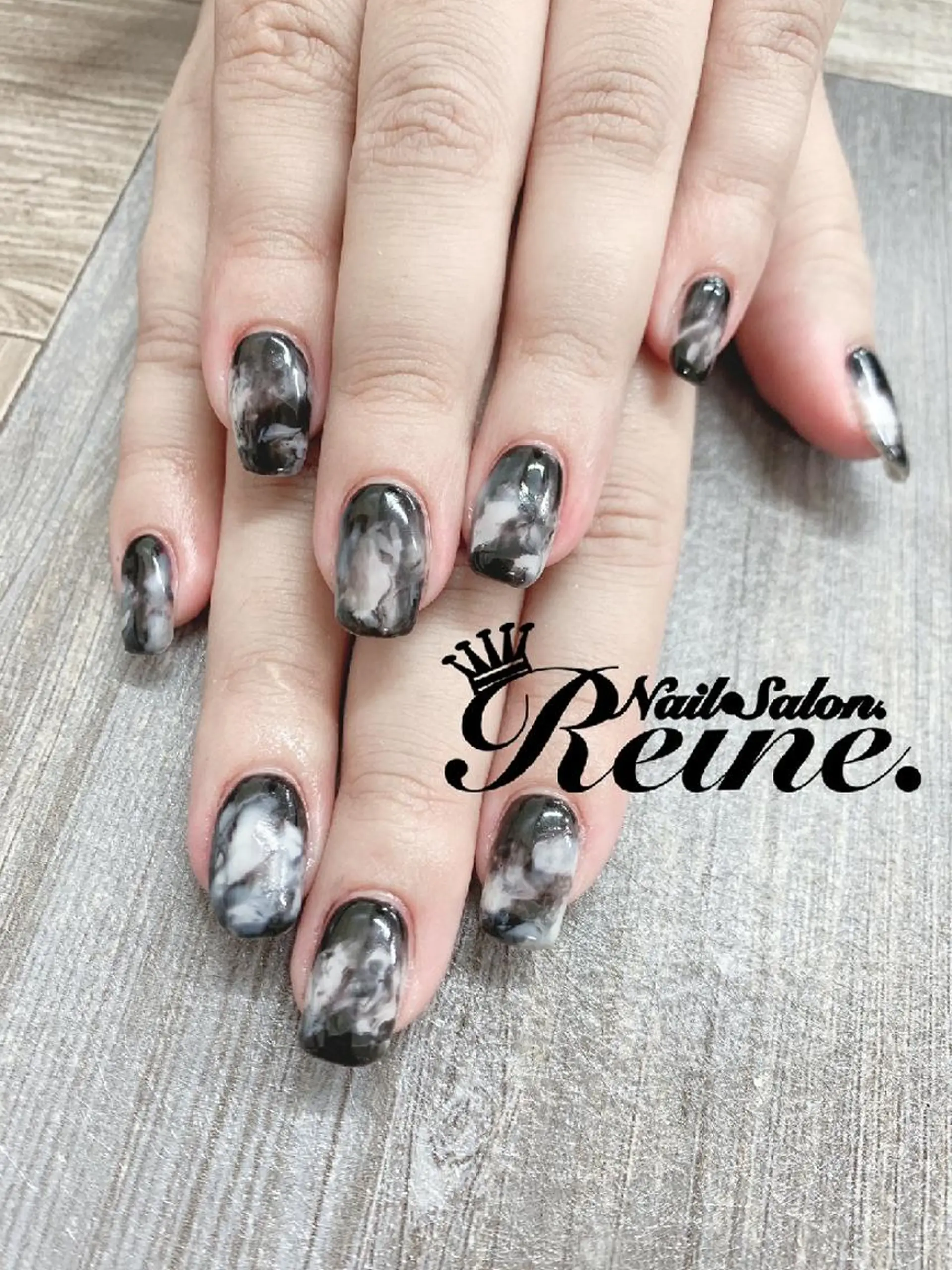 ネイル Nailsalon Reine所属・玉栄 伶奈のネイルデザイン