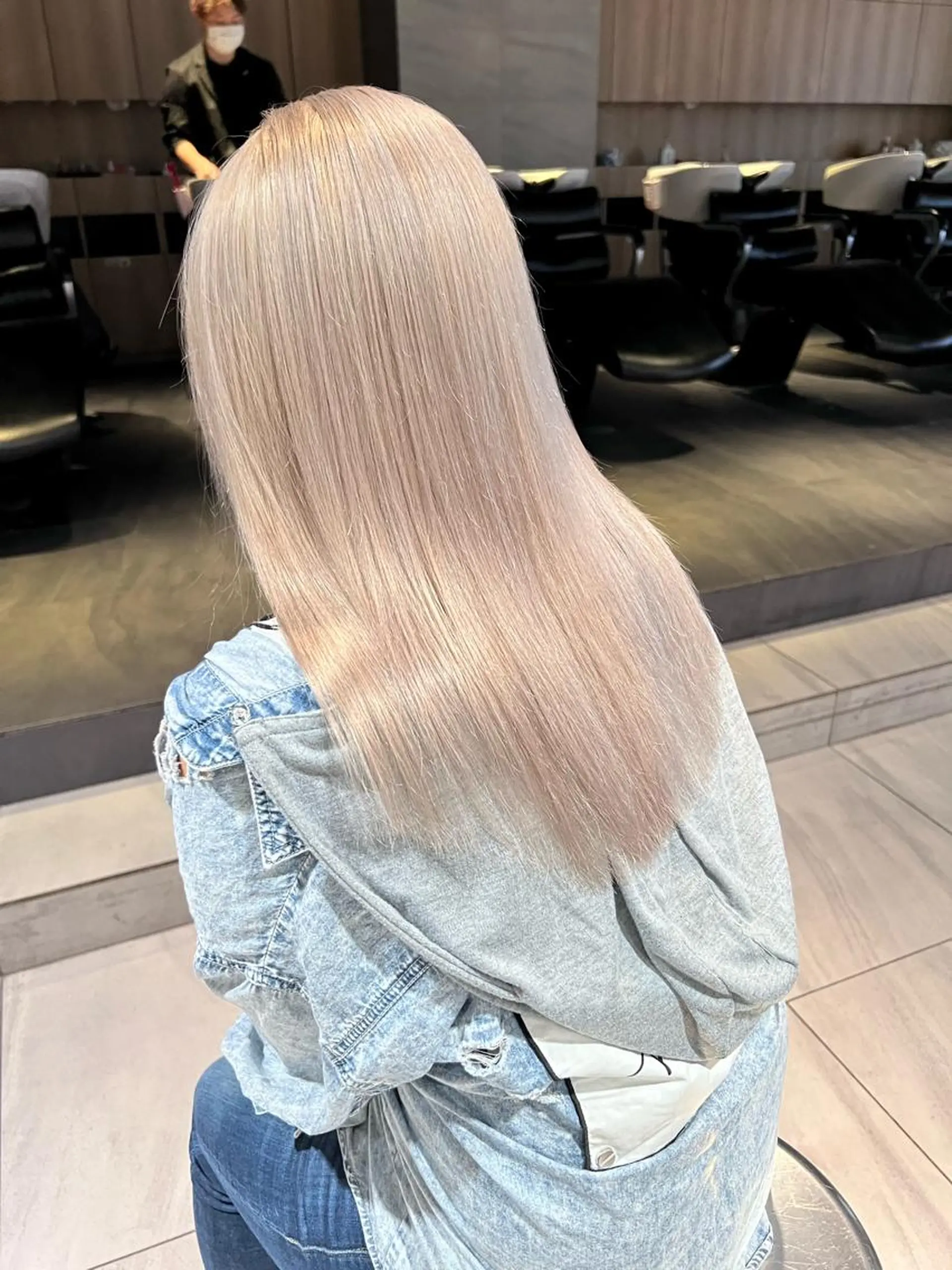 セミロング カラー パーマ ヘアアレンジ メンズ キッズ ネイル マツエク・マツパ LINDOTOKYO梅田所属・酸性ストレート 髪質改善大槻勇樹のヘアスタイル