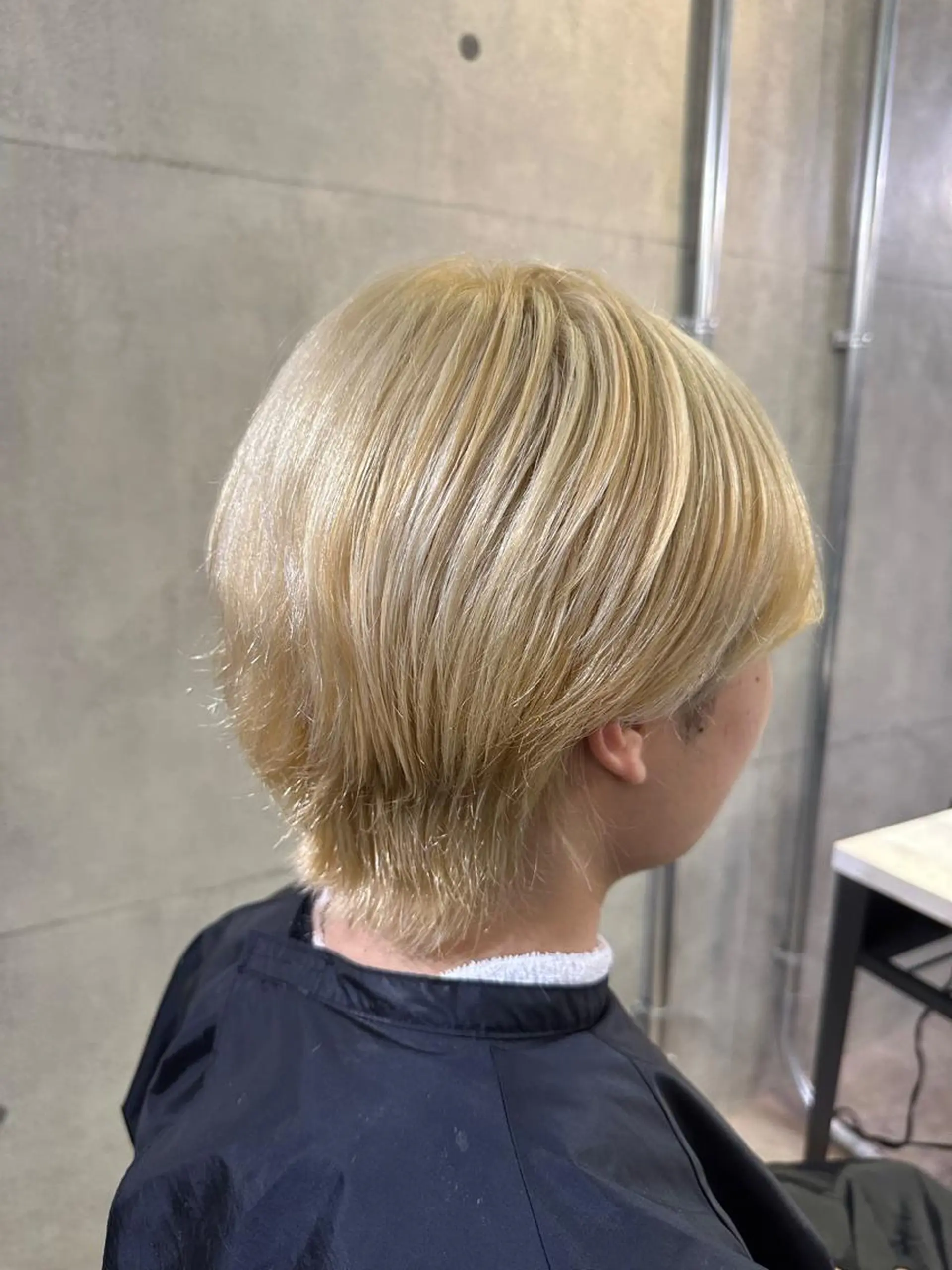 カラー メンズ メンズブリーチ メンズハイトーン ブリーチ ブロンド ケアブリーチ 表参道/原宿　美容師 『はづる』のヘアスタイル