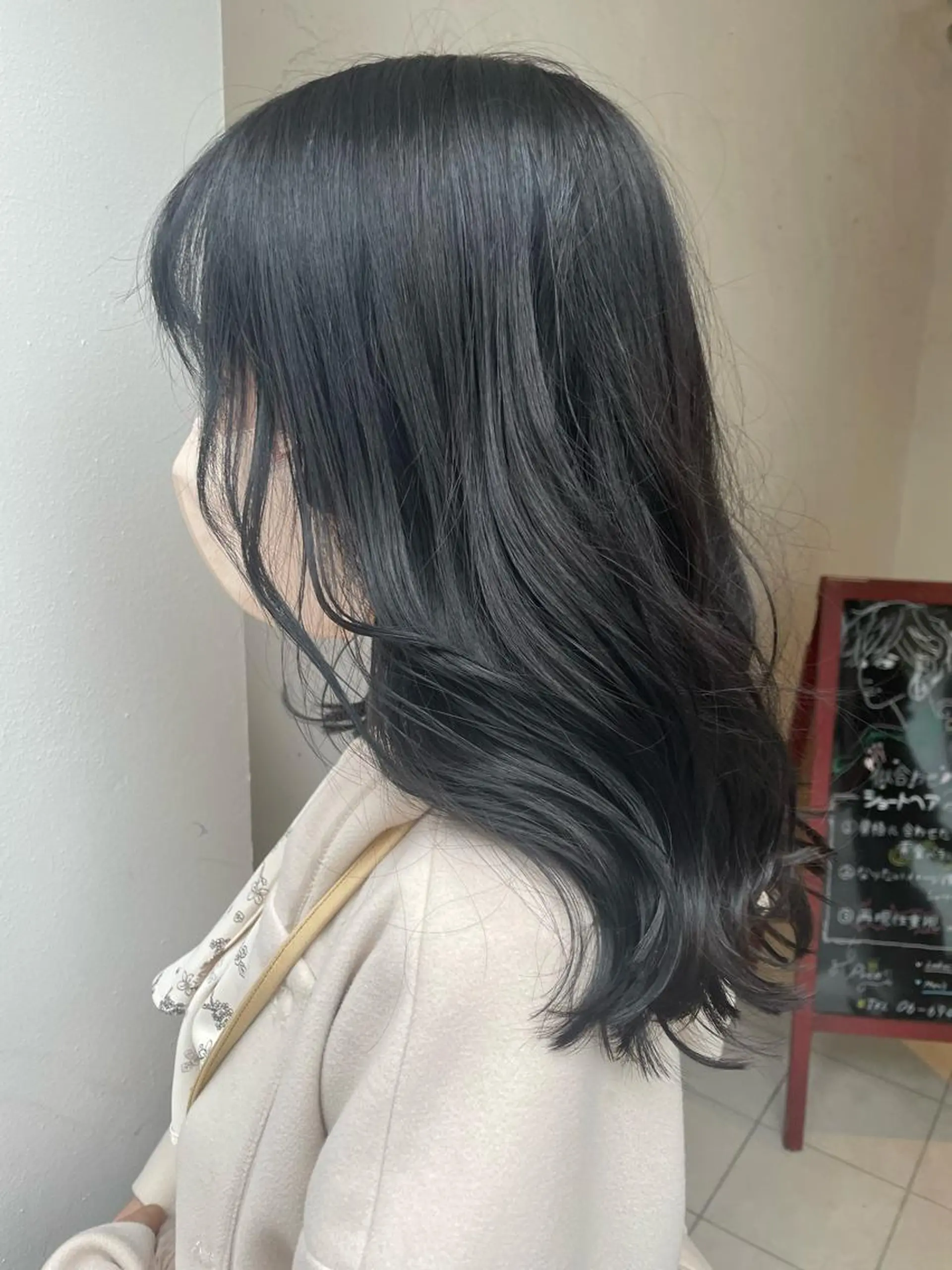 セミロング カラー ブルーカラー ブルージュ 透明感カラー 🌼韓国ヘア🌼 田中義也のヘアスタイル