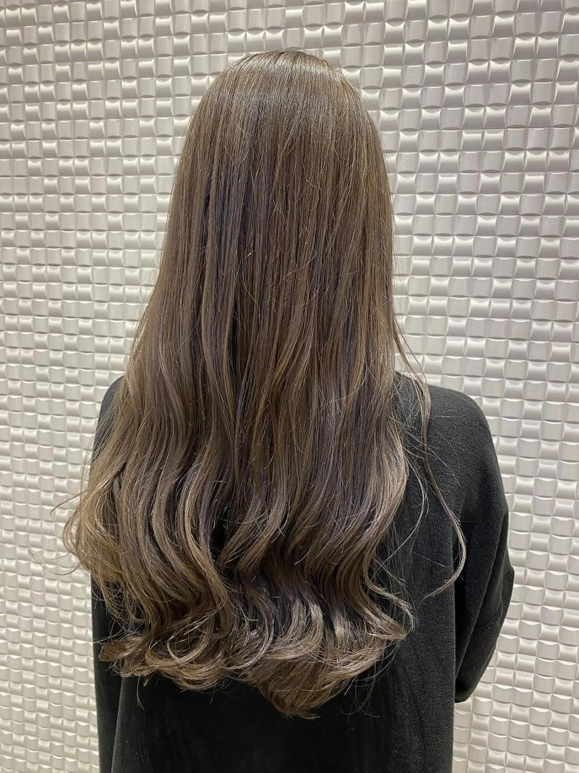 ミディアム カラー シャドールーツ美容師 篠原康太のヘアスタイル