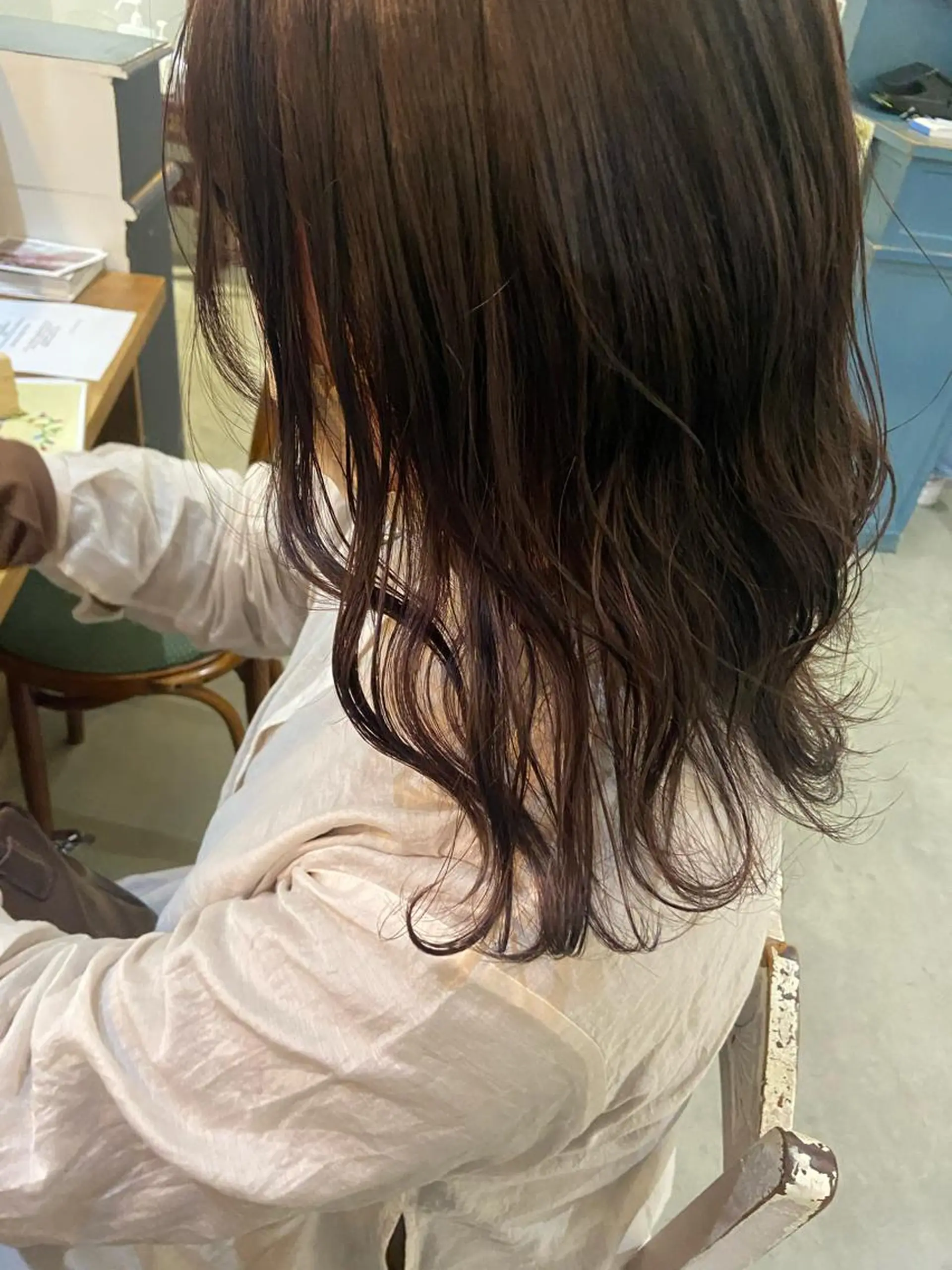 ミディアム ミディアムレイヤー レイヤーカット なつめ🐶ショート ベージュカラーのヘアスタイル