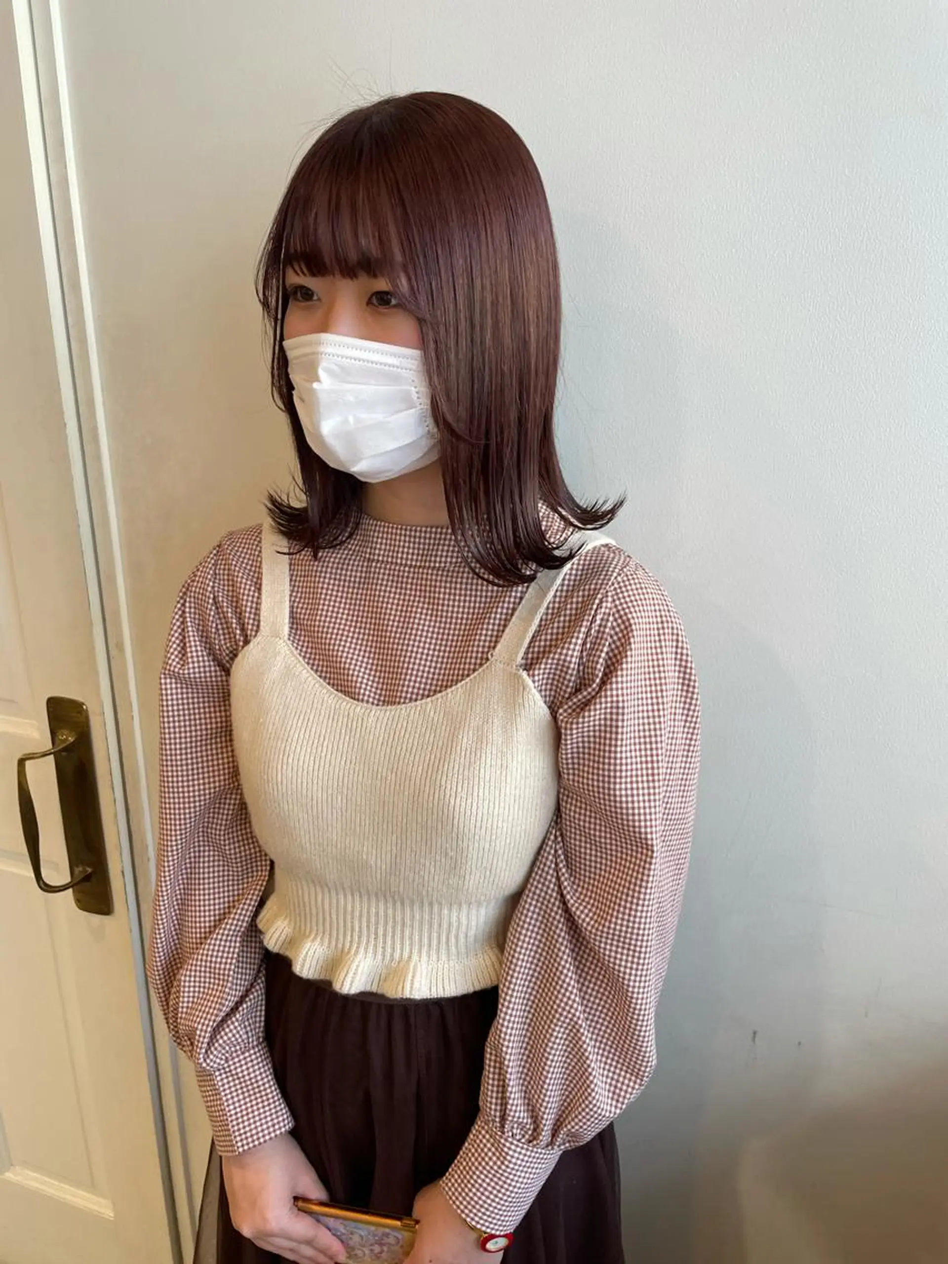 ミディアム カラー カット ヘアカラー トリートメント MIOベージュカラー 柔らかいカラーのヘアスタイル