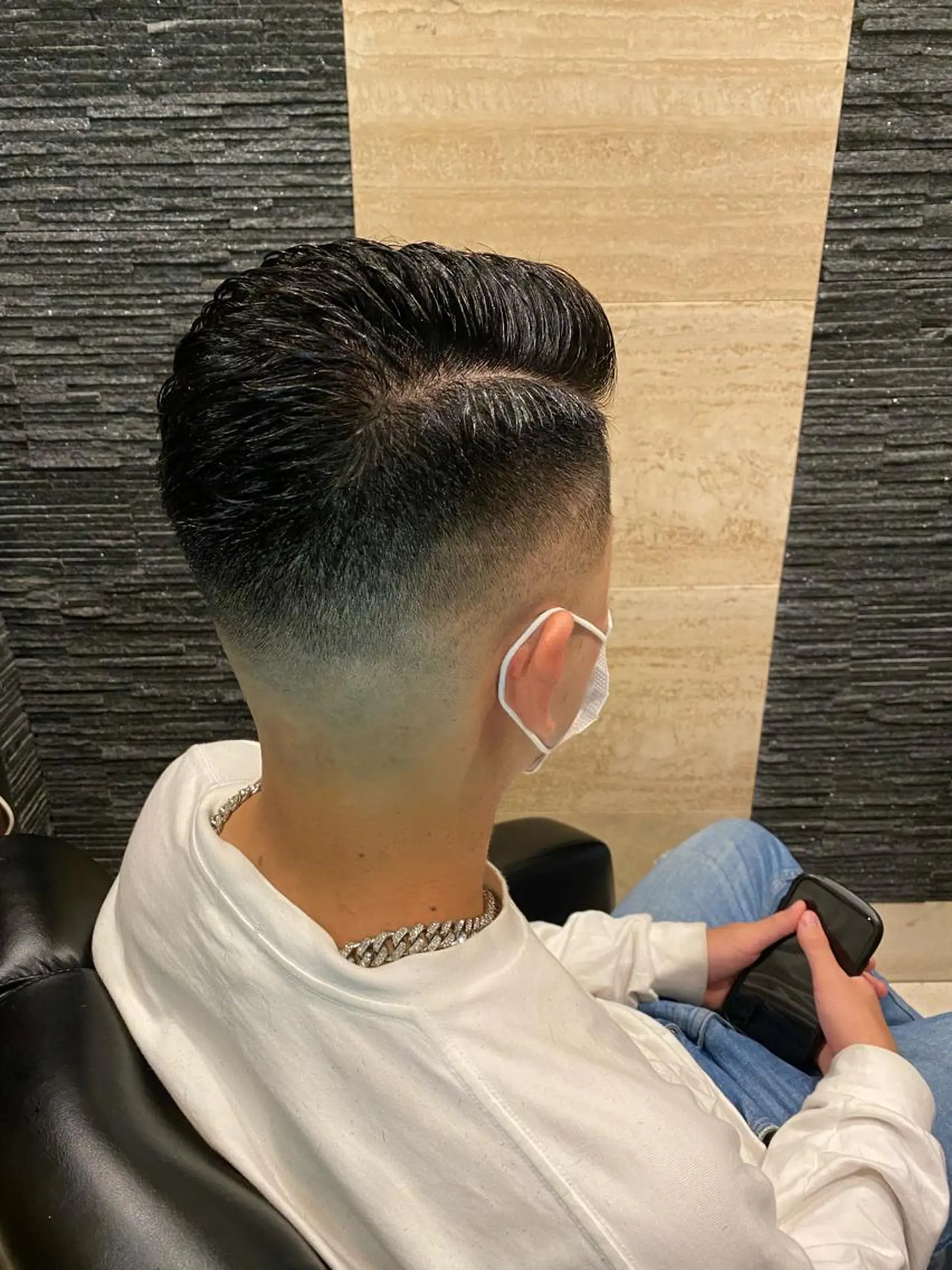 メンズ ヒロ銀座ヘアーサロン BARBER SHOP川崎店所属・岡本 宗士のヘアスタイル