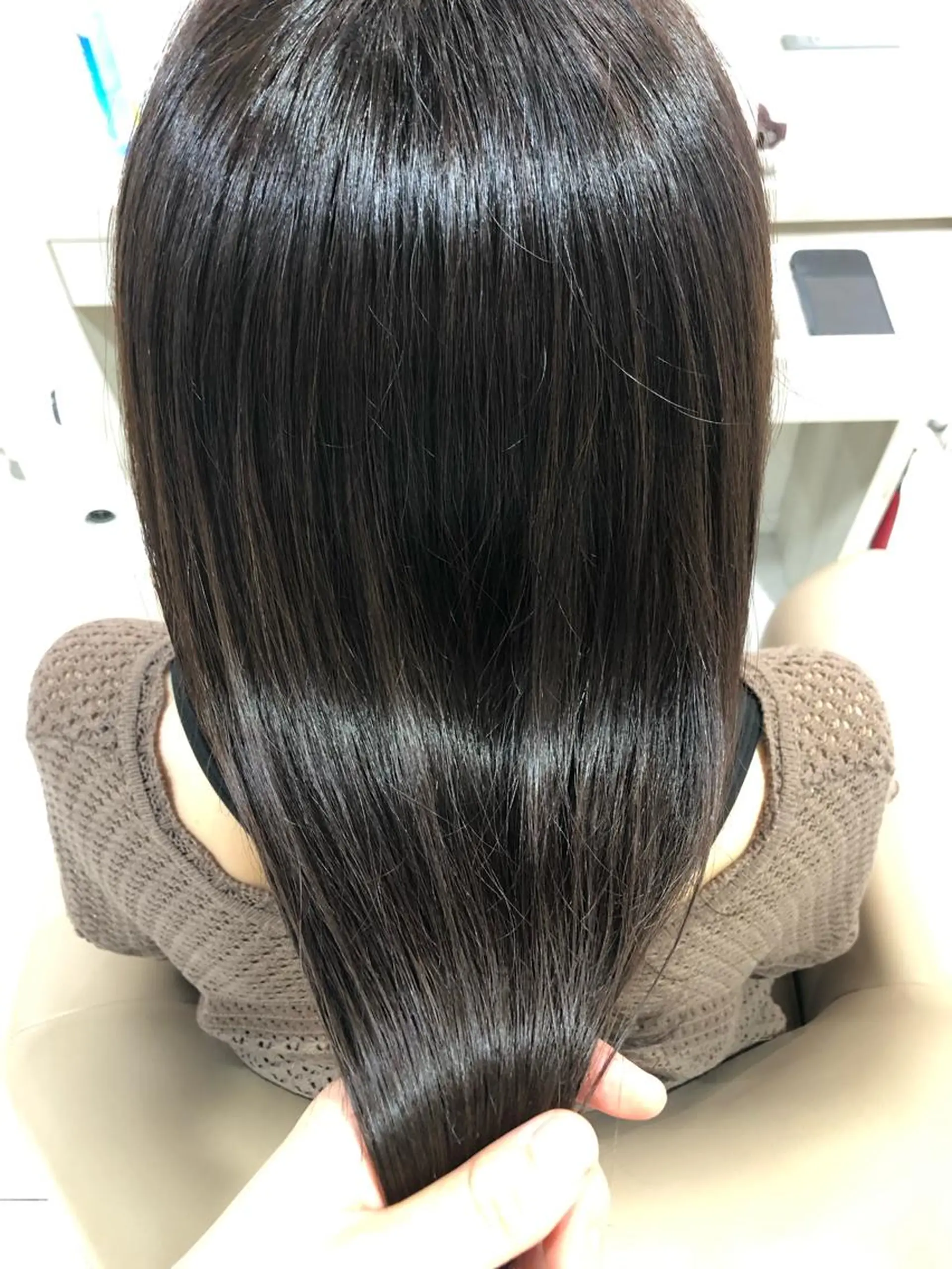 セミロング カラー Hair salon sui所属・髪質改善ストレート 🫧拓馬のヘアスタイル