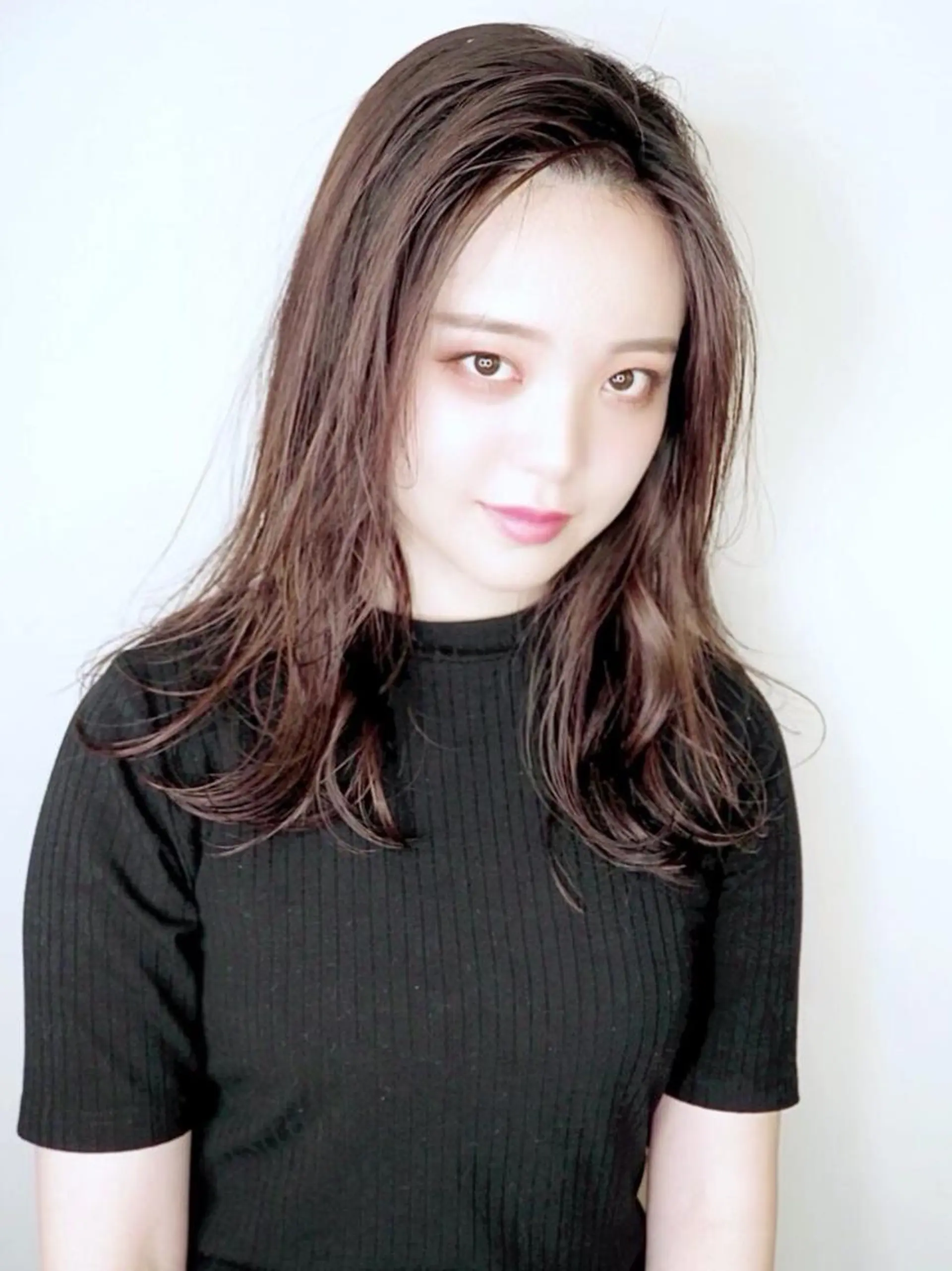 セミロング カラー パーマ かきあげバング メンズヘア特化 崎田 成人のヘアスタイル