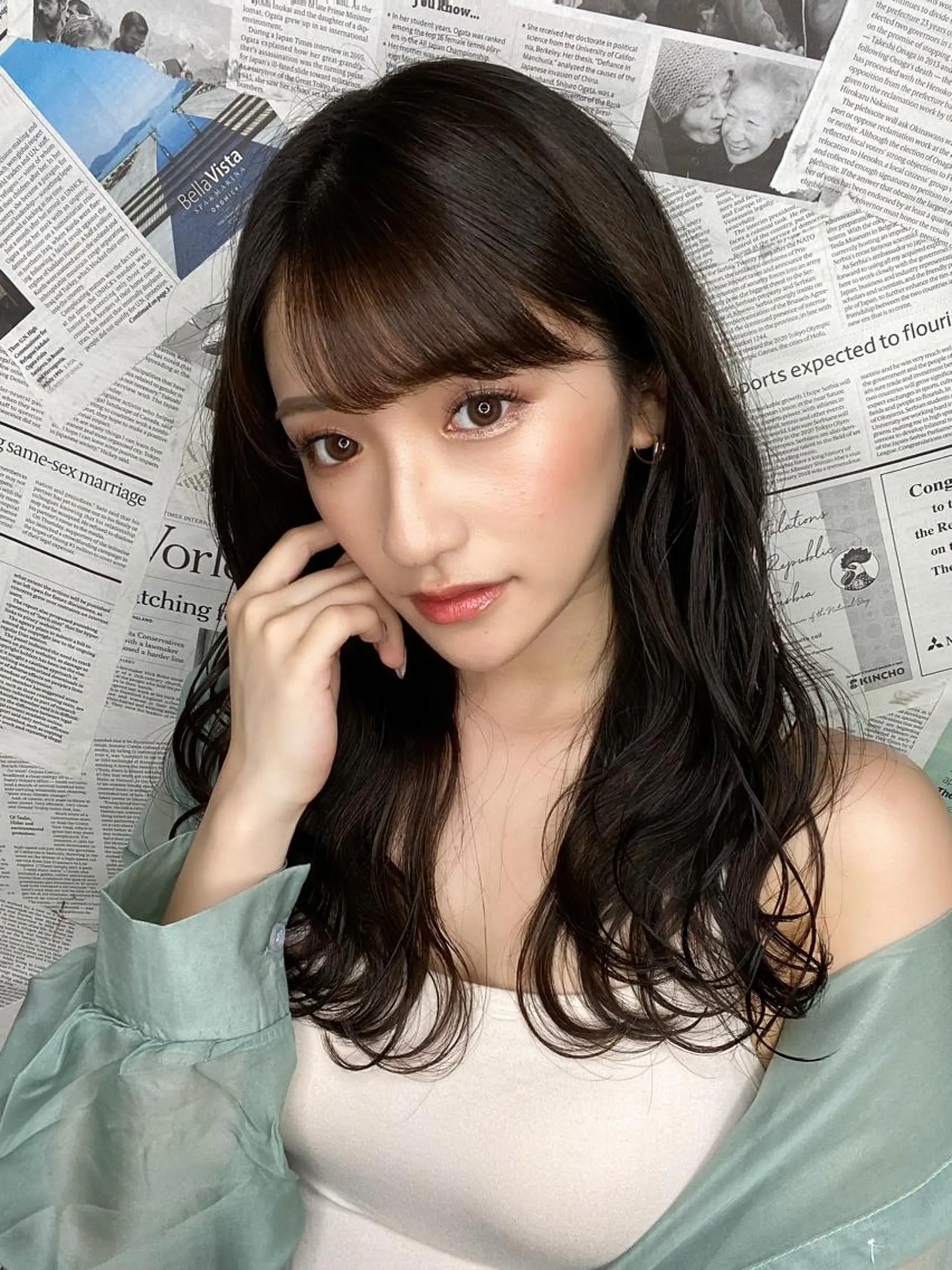 セミロング カラー アッシュ 透明感カラー ハイライトカラー ハイトーンカラー ハイライト カット ヘアカラー トリートメント 韓国レイヤー/ミルク ティー🟤高橋　暖のヘアスタイル