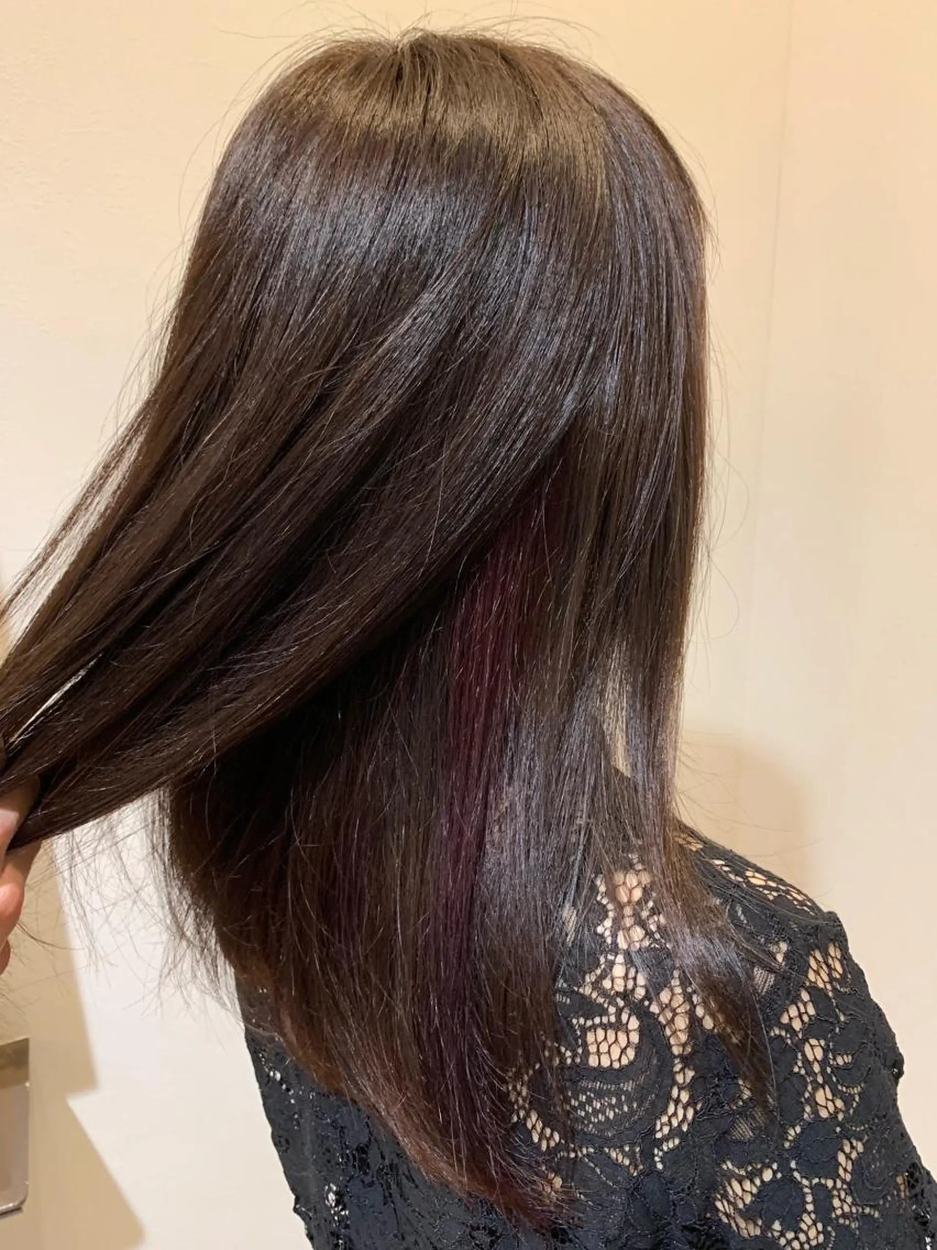 セミロング 組藤 沙奈のヘアスタイル