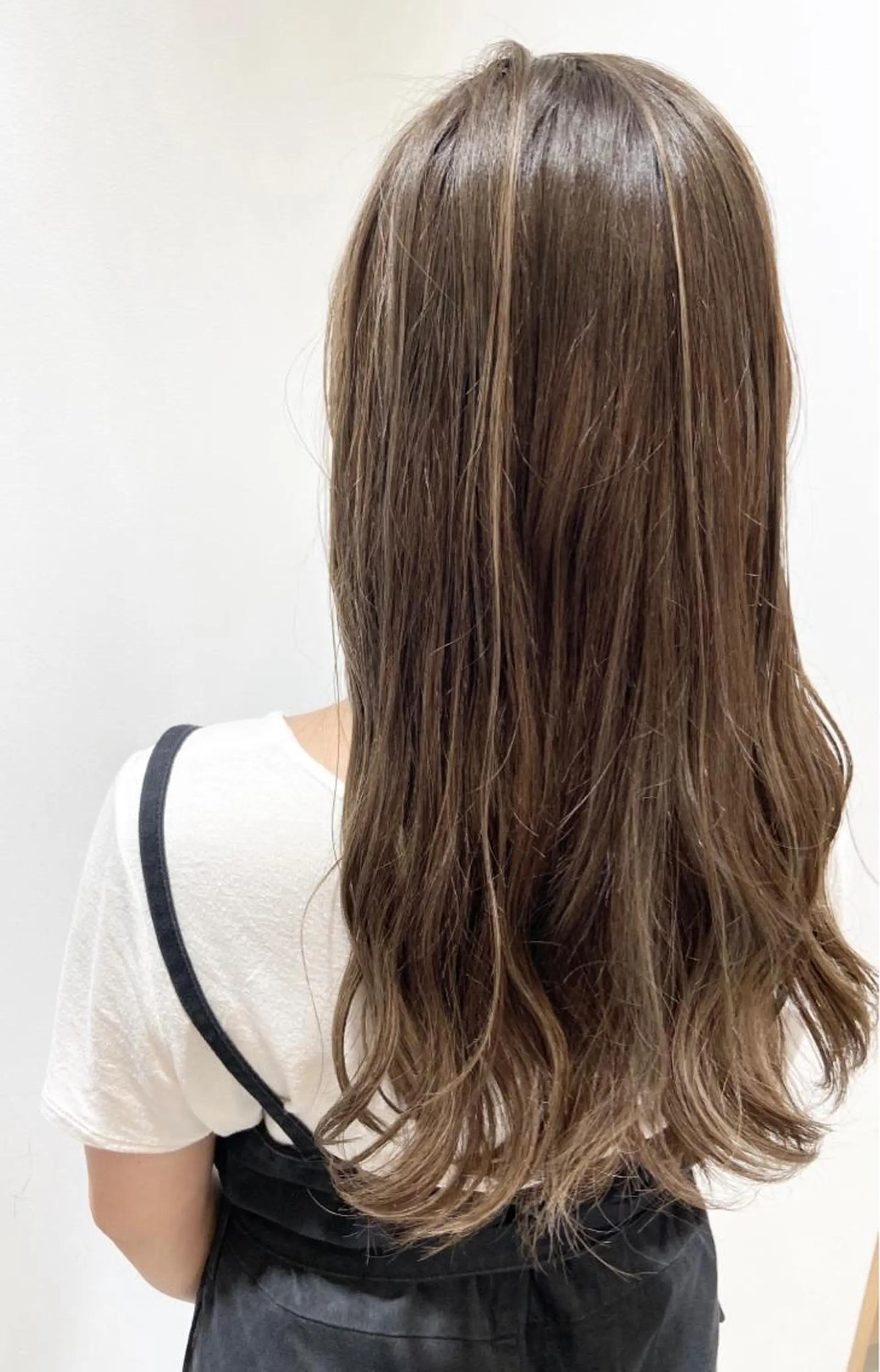セミロング カラー ヘアカラー 🐺ウルフ/レイヤー 似合わせ‎🤍沙羅のヘアスタイル