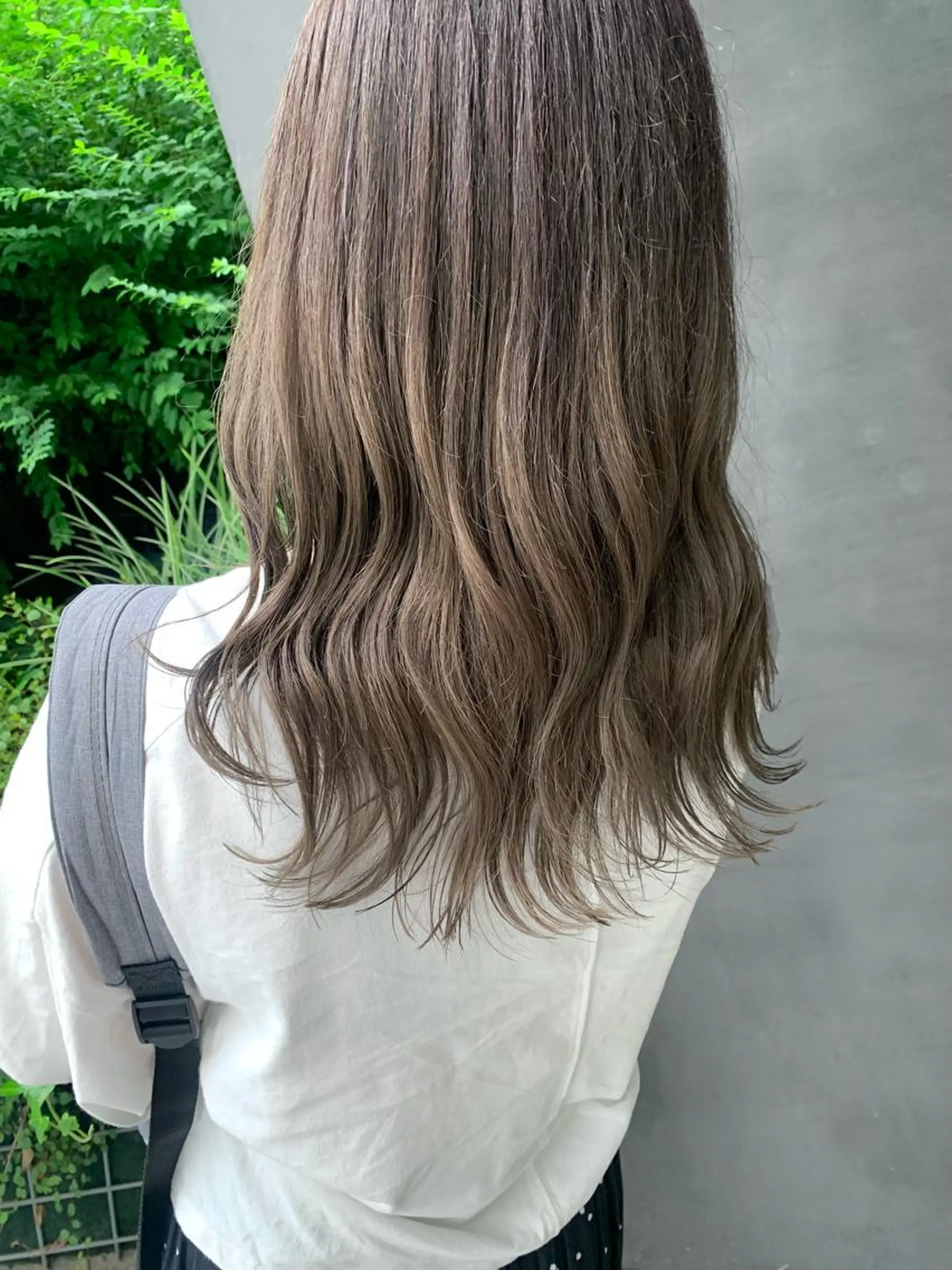 ロング カラー ヘアアレンジ アッシュ ブリーチ グラデーションカラー グレージュ 顔周りカット/アレン ジ/カラー小野寺紗良のヘアスタイル
