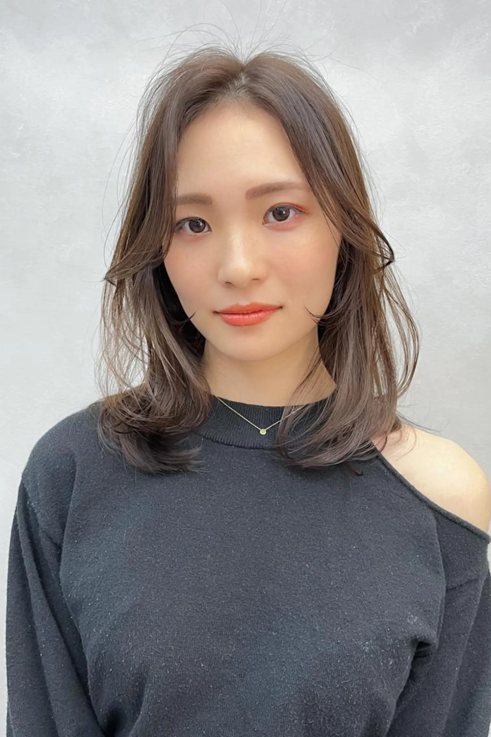 セミロング 韓国レイヤーカット✨ 縮毛矯正　原田 優作のヘアスタイル