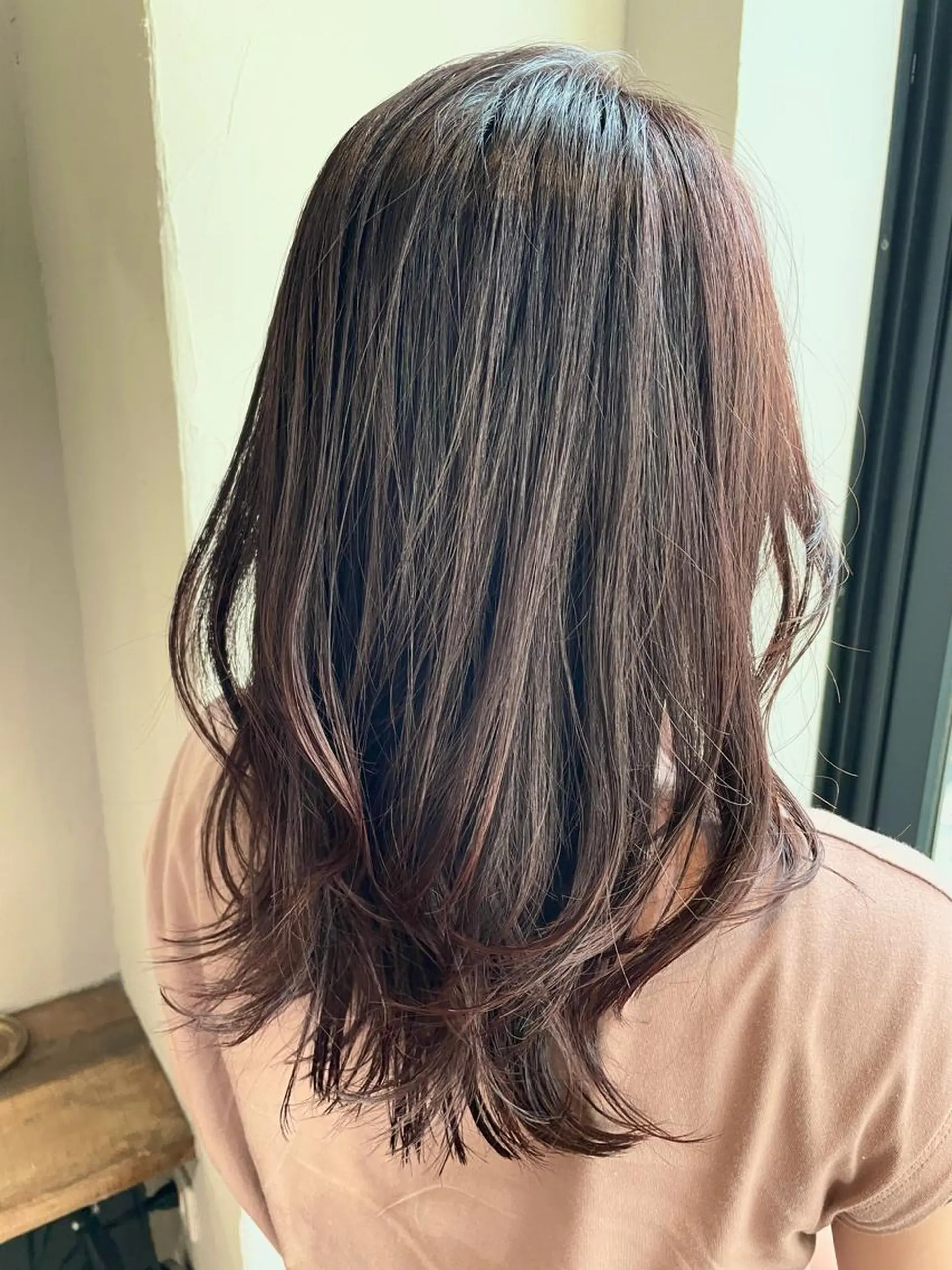 セミロング カラー ブラウンカラー ピンクカラー ピンクブラウン 韓国風ヘア レイヤーカット カット ヘアカラー トリートメント minami /髪質改善のヘアスタイル