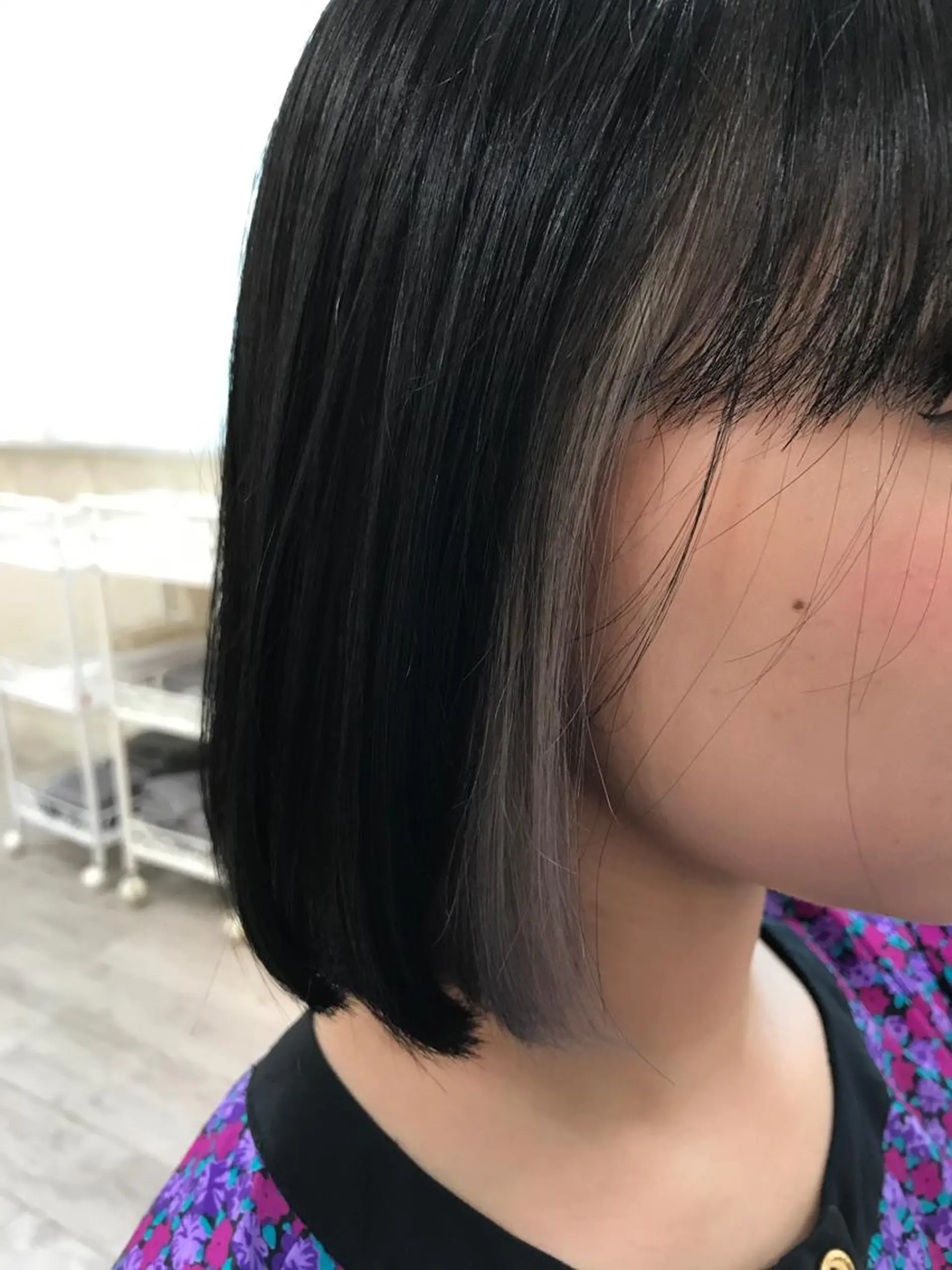 ショート カラー シルバー GRANLUSSO 岡山駅前 ビックカメラ5階所属・岡本 智次のヘアスタイル