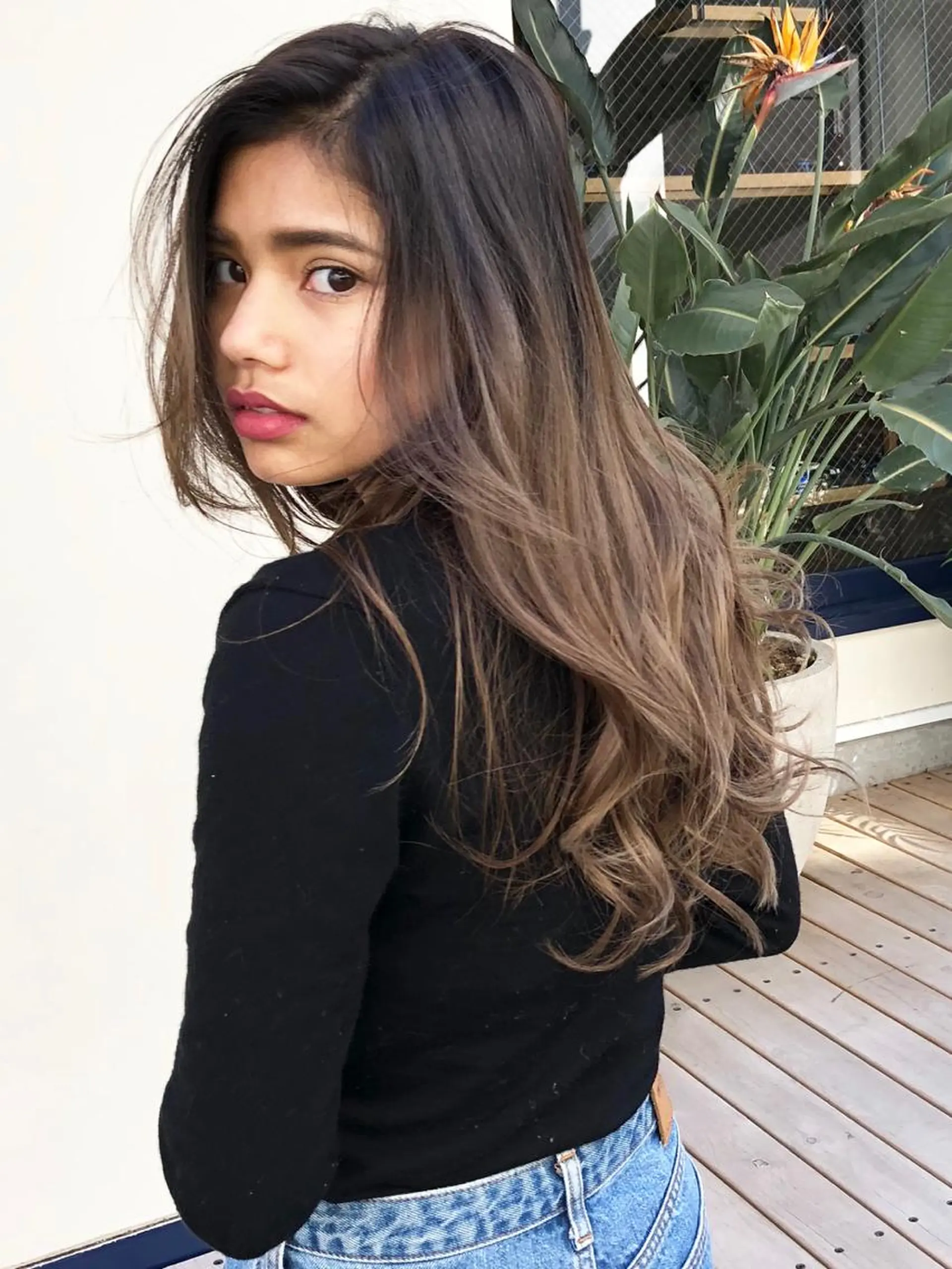 ロング カラー アップシー デイジーのヘアスタイル