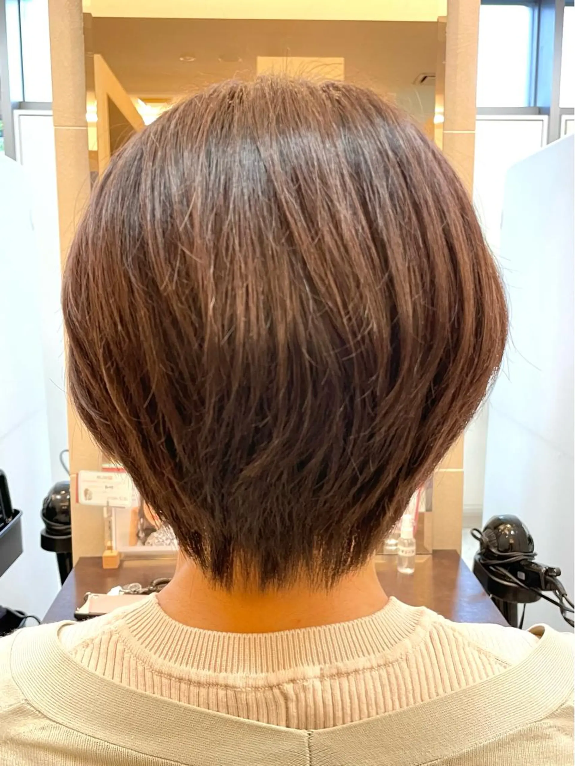 ショート カット ヘアカラー 新籾 尚哉のヘアスタイル