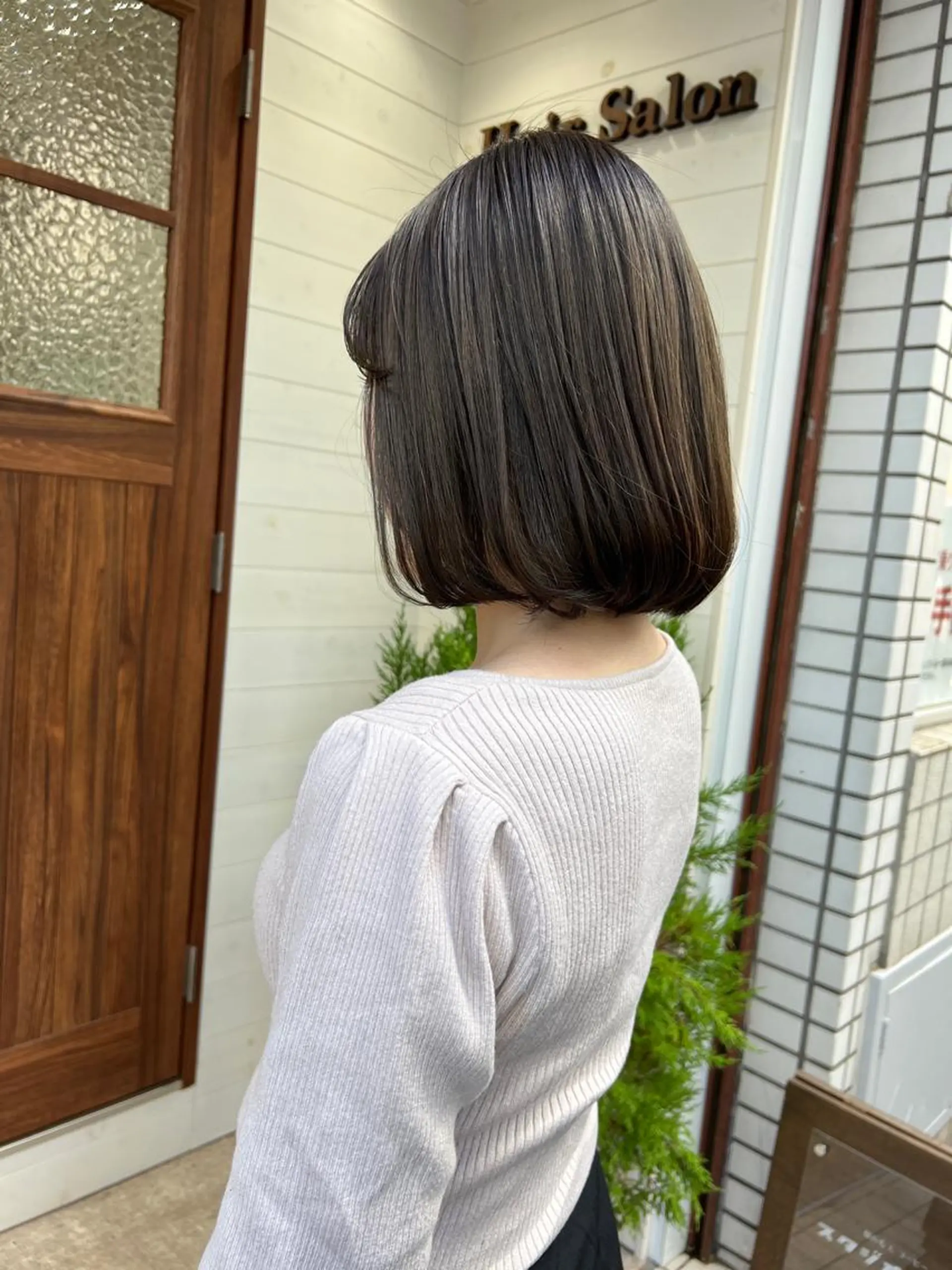 ミディアム カラー 透明感カラー グレージュ カーキグレージュ ボブ 🍇おぐら めぐみ🍇のヘアスタイル