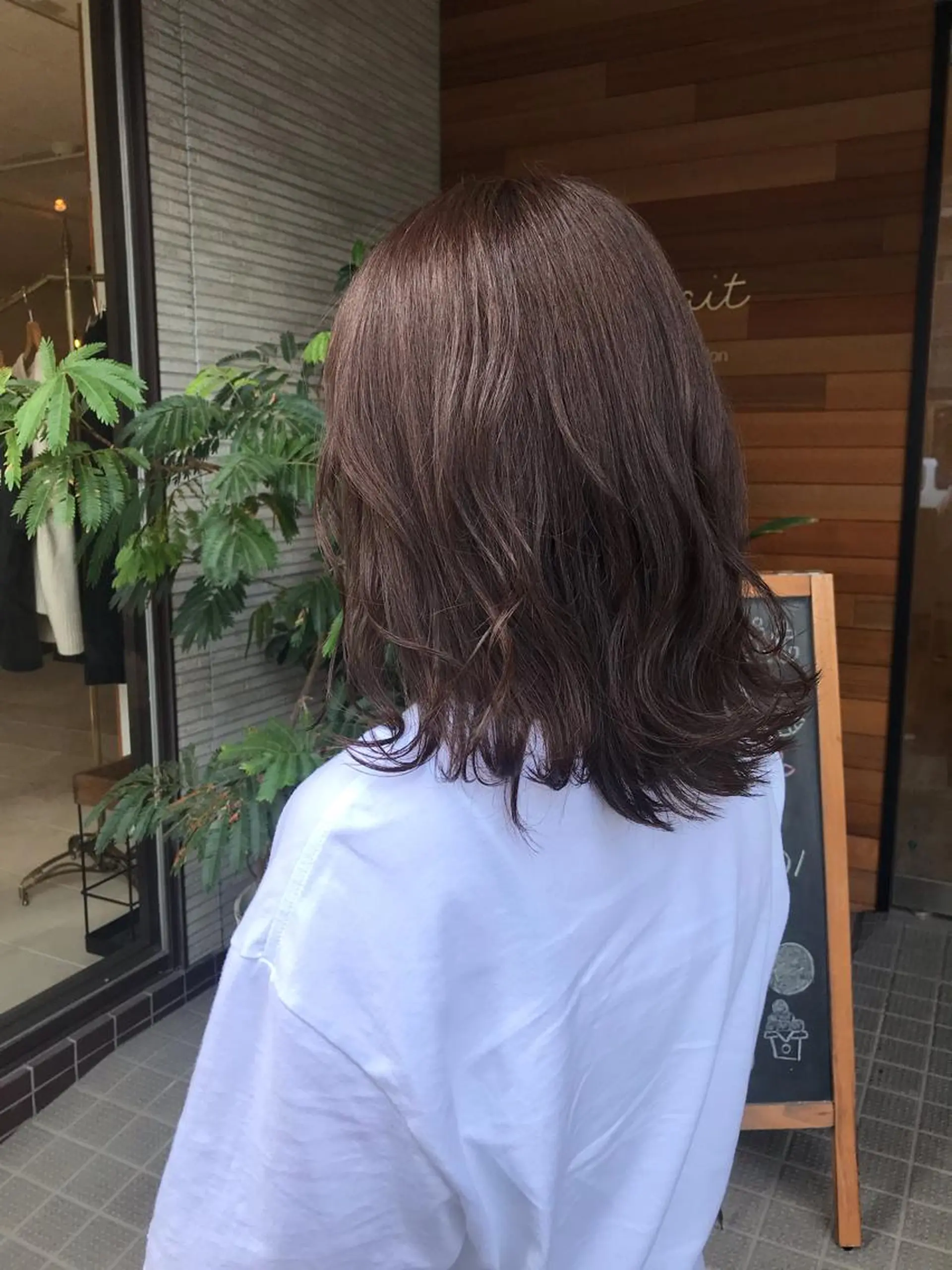 セミロング 透明感カラー wacoのヘアスタイル
