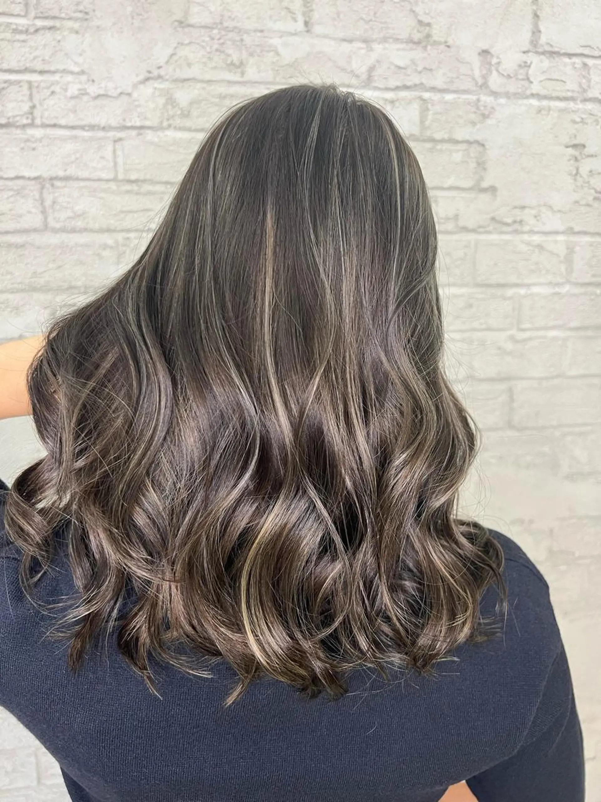 セミロング ハイライト 🇺🇸ハイライト特 化美容師🇺🇸漆沢のヘアスタイル