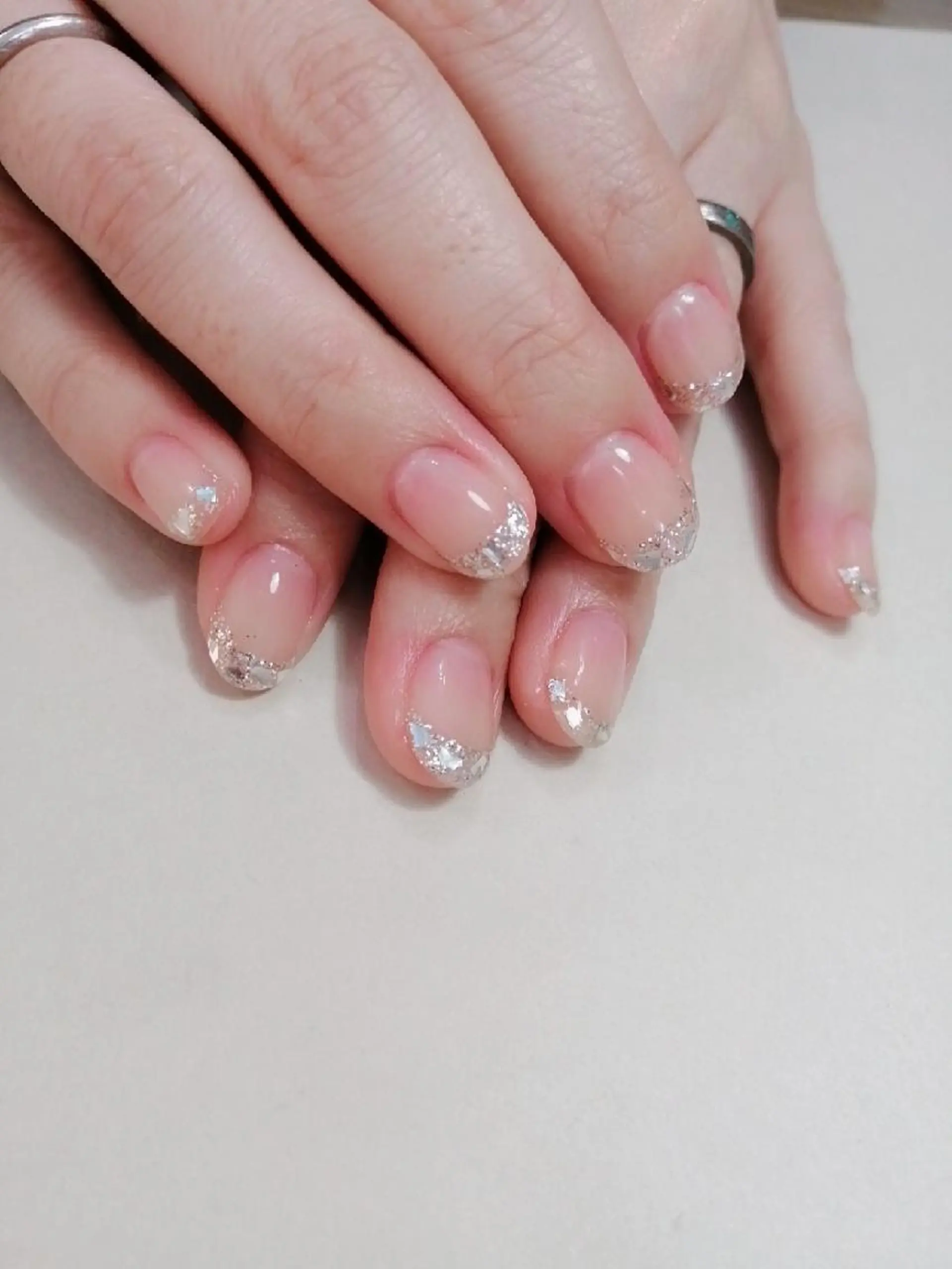 ネイル フレンチネイル ガラスフレンチ コエリネイル &エステのネイルデザイン