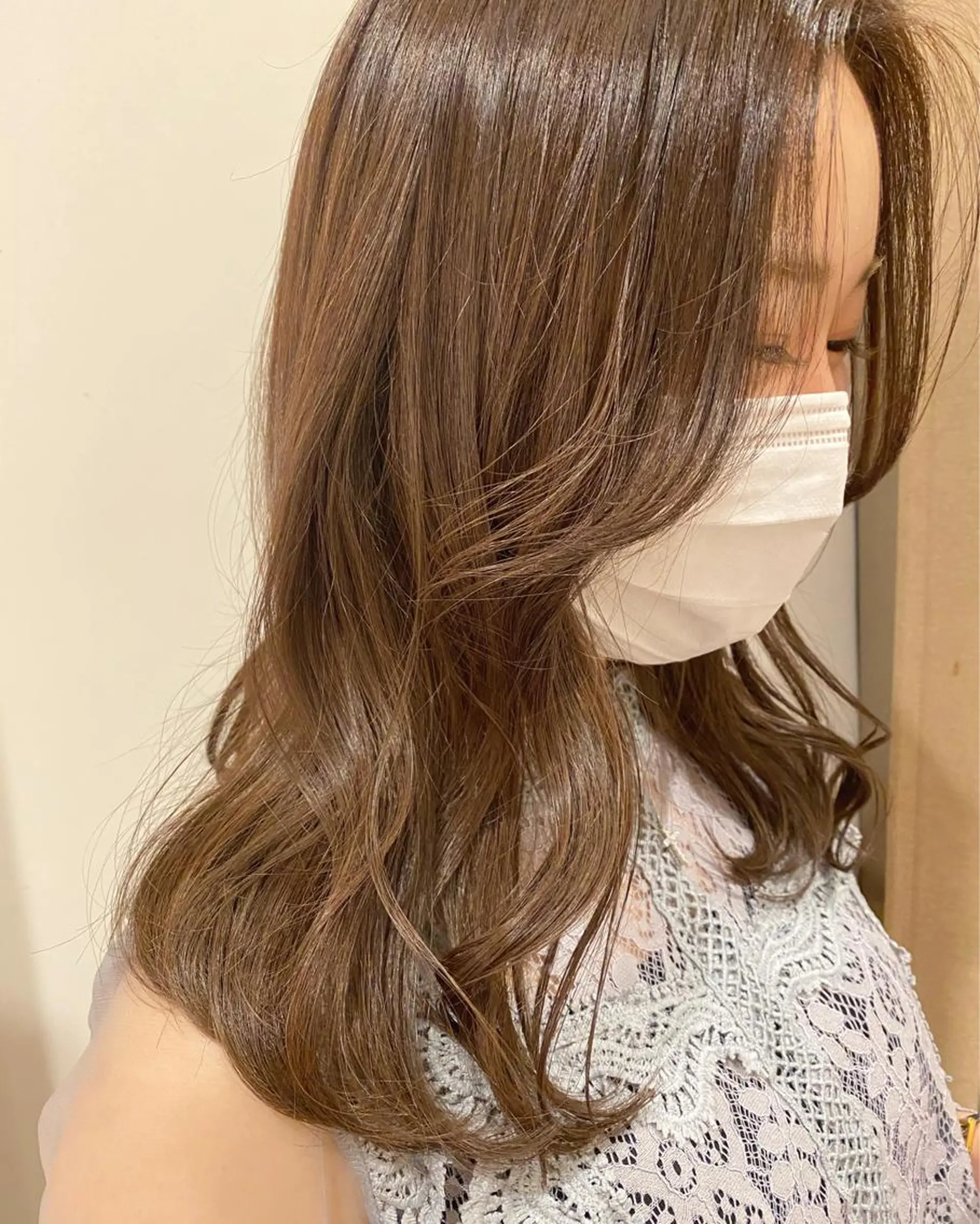 ミディアム カラー 韓国ヘア顔周りカット 艶髪ベージュtamaのヘアスタイル