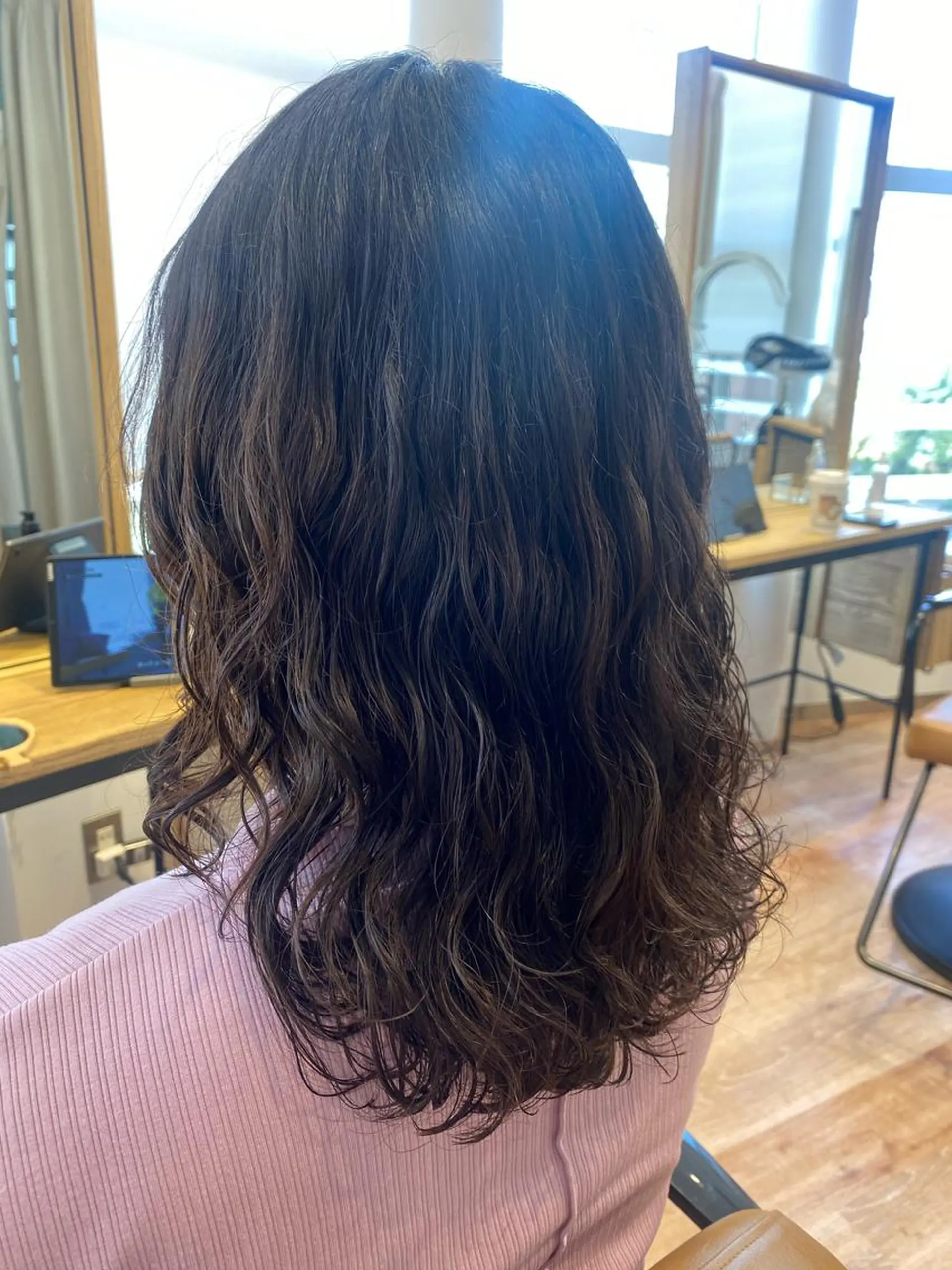 ミディアム カット パーマ ❤️パーマ美容師✂︎ 井口美緒のヘアスタイル