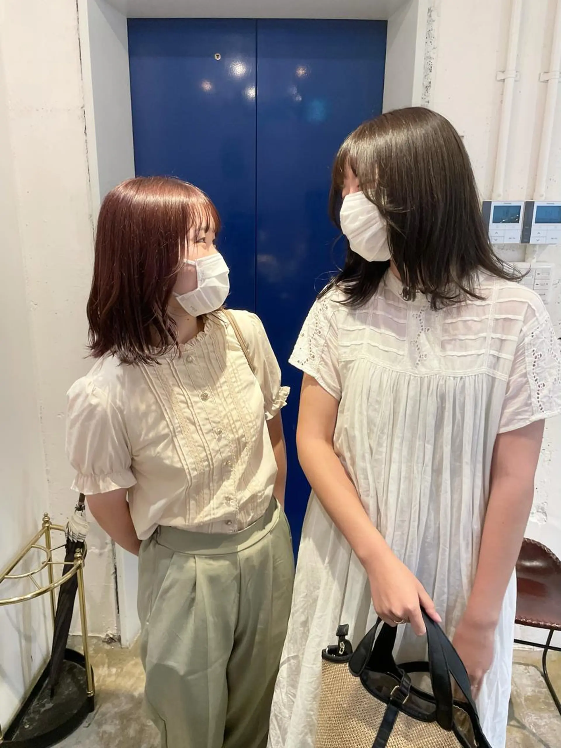 セミロング ピンクブラウン カット ヘアカラー トリートメント MIOベージュカラー 柔らかいカラーのヘアスタイル