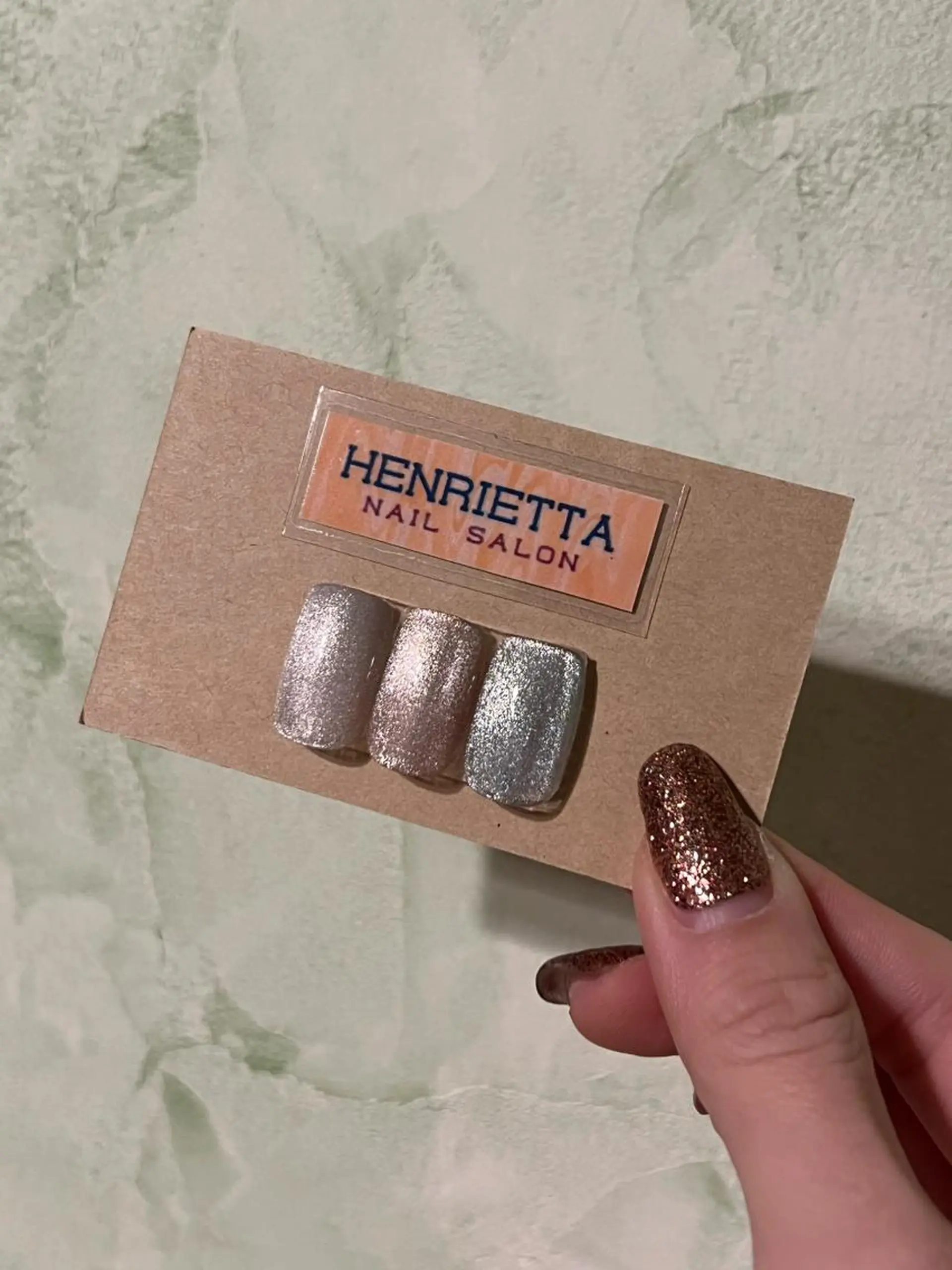 ネイル マグネットネイル ハンドネイル HENRIETTA NAILSALONのネイルデザイン