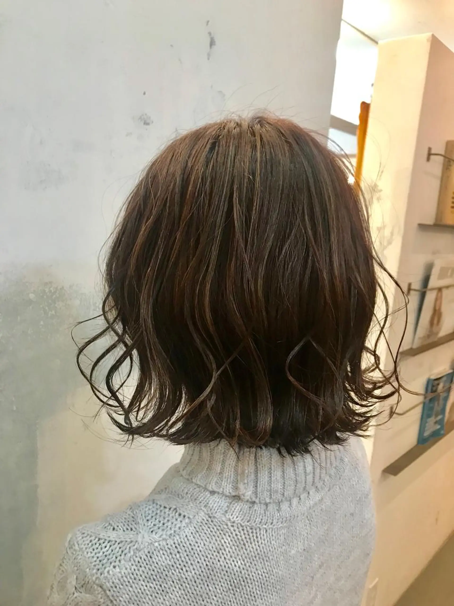 ショート カラー ハイライトカラー ハイライト ヘアカラー トリートメント 🍑艶髪✖️暖色系 ✨momoka🍑のヘアスタイル