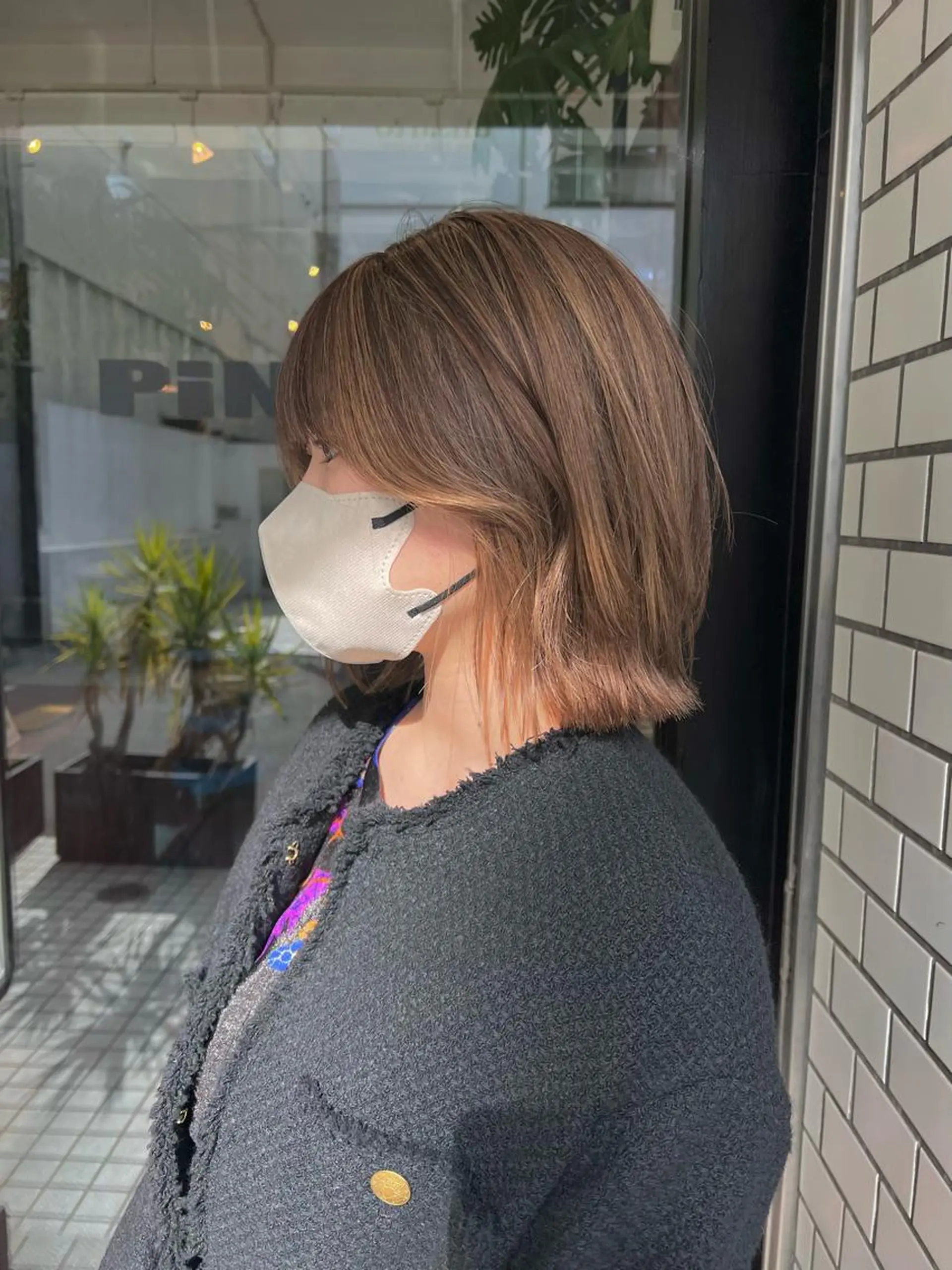 ショート ハイライト 柔らかブラウン/顔周 りレイヤー♡ユウシのヘアスタイル