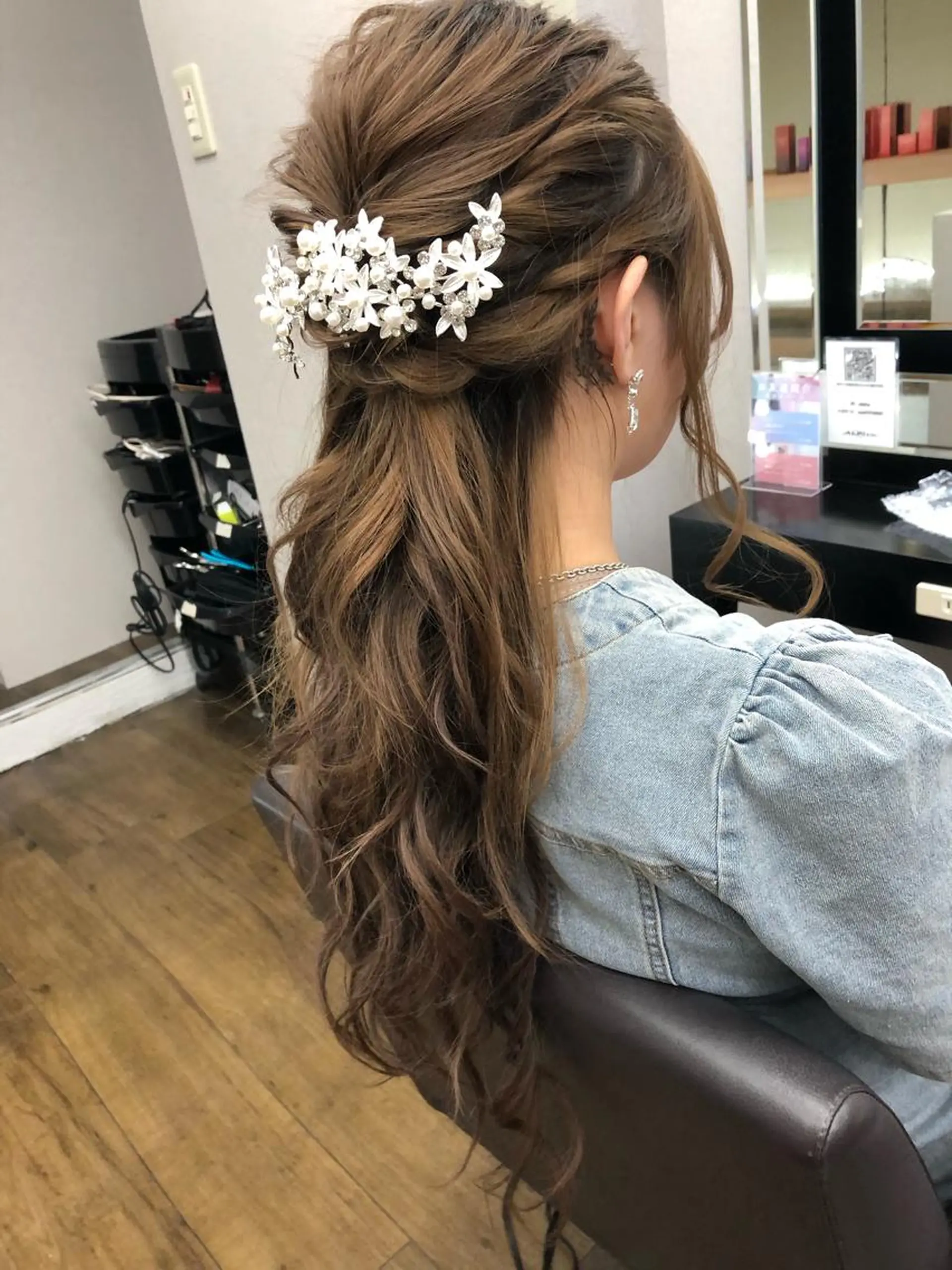 ロング ヘアアレンジ ハーフアップ alpha. カラーエクステ下妻のヘアスタイル