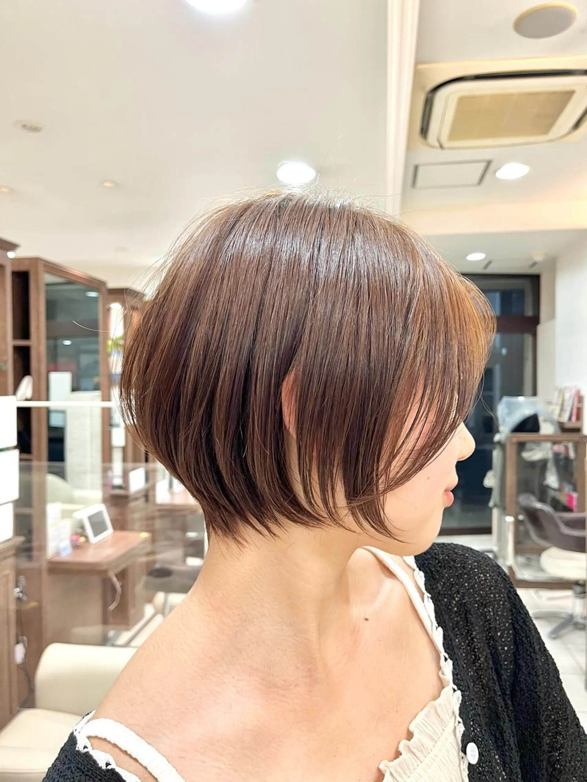 ショート ショートボブ ハンサムショート ボブ くびれヘア ハイライト ✨髪質改善・縮毛矯正 専門美容室マーベルのヘアスタイル