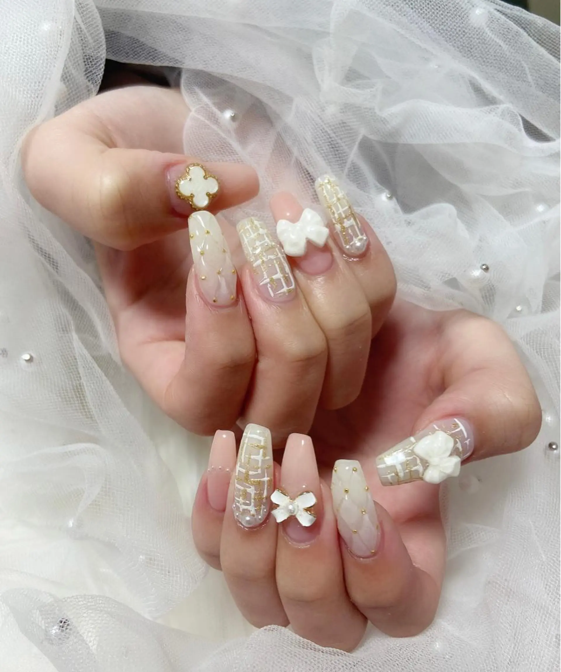 ネイル ハンドネイル ＆ME アンドミーのネイルデザイン