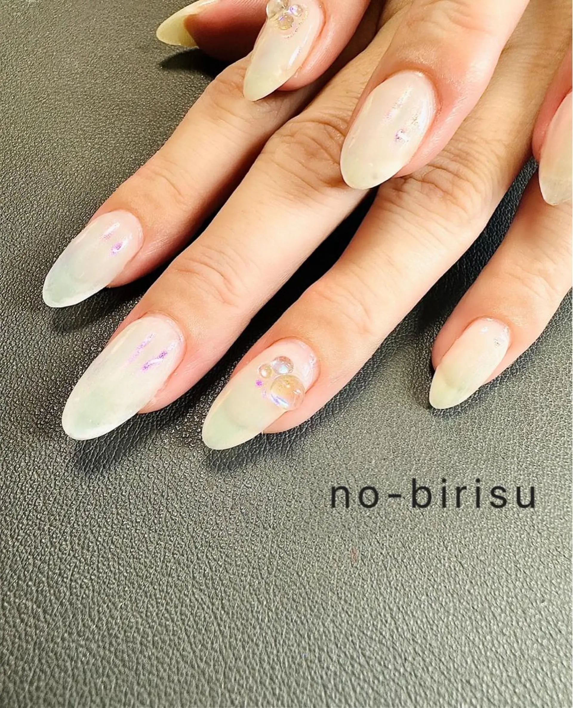 ネイル ミラーネイル ハンドネイル no-birisu nailのネイルデザイン