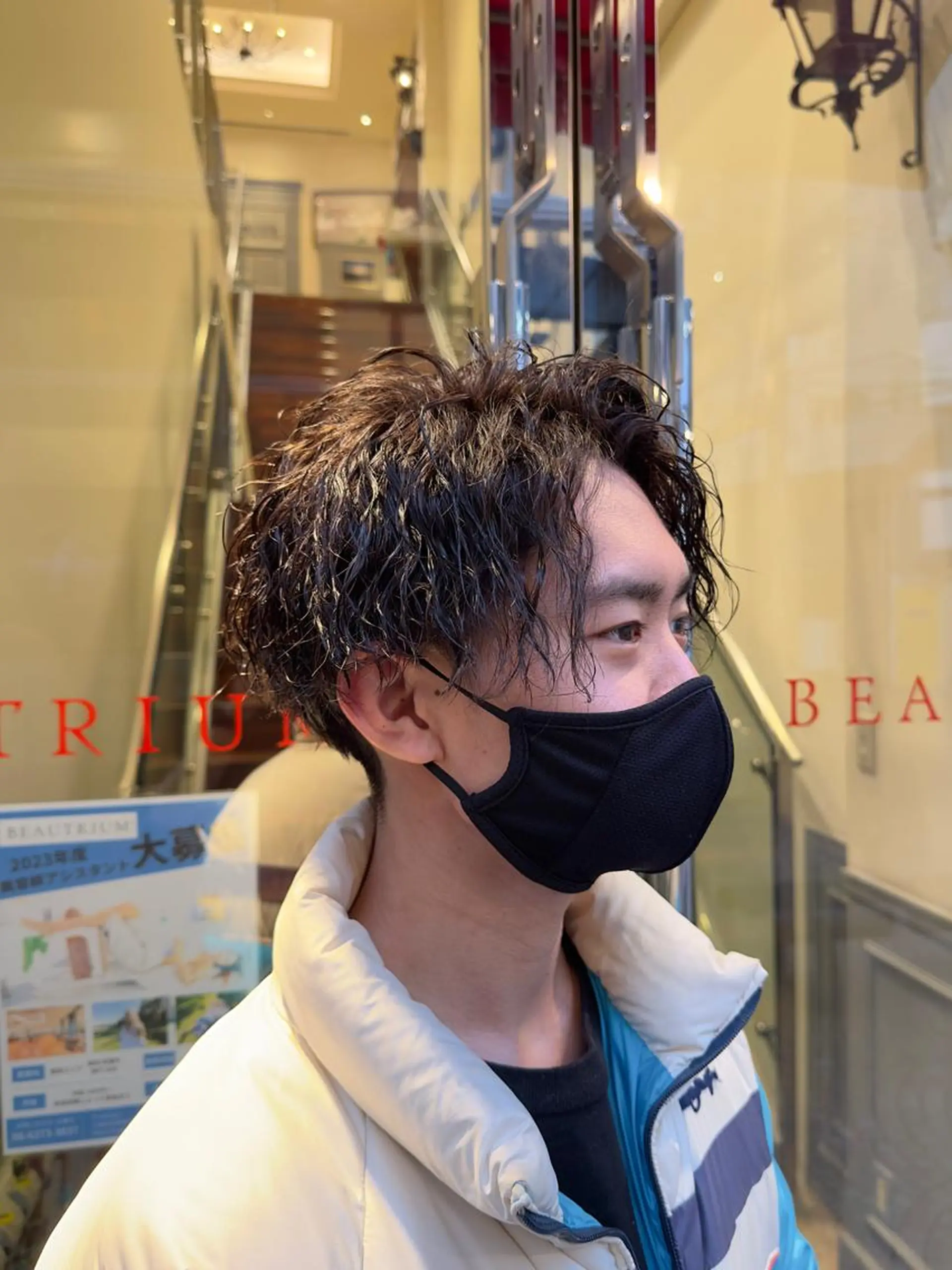 パーマ メンズ センターパート Savoir GRANMASH【サヴォア　グランマッシュ】所属・ショート/レイヤー/ 透明感/グレージュのヘアスタイル