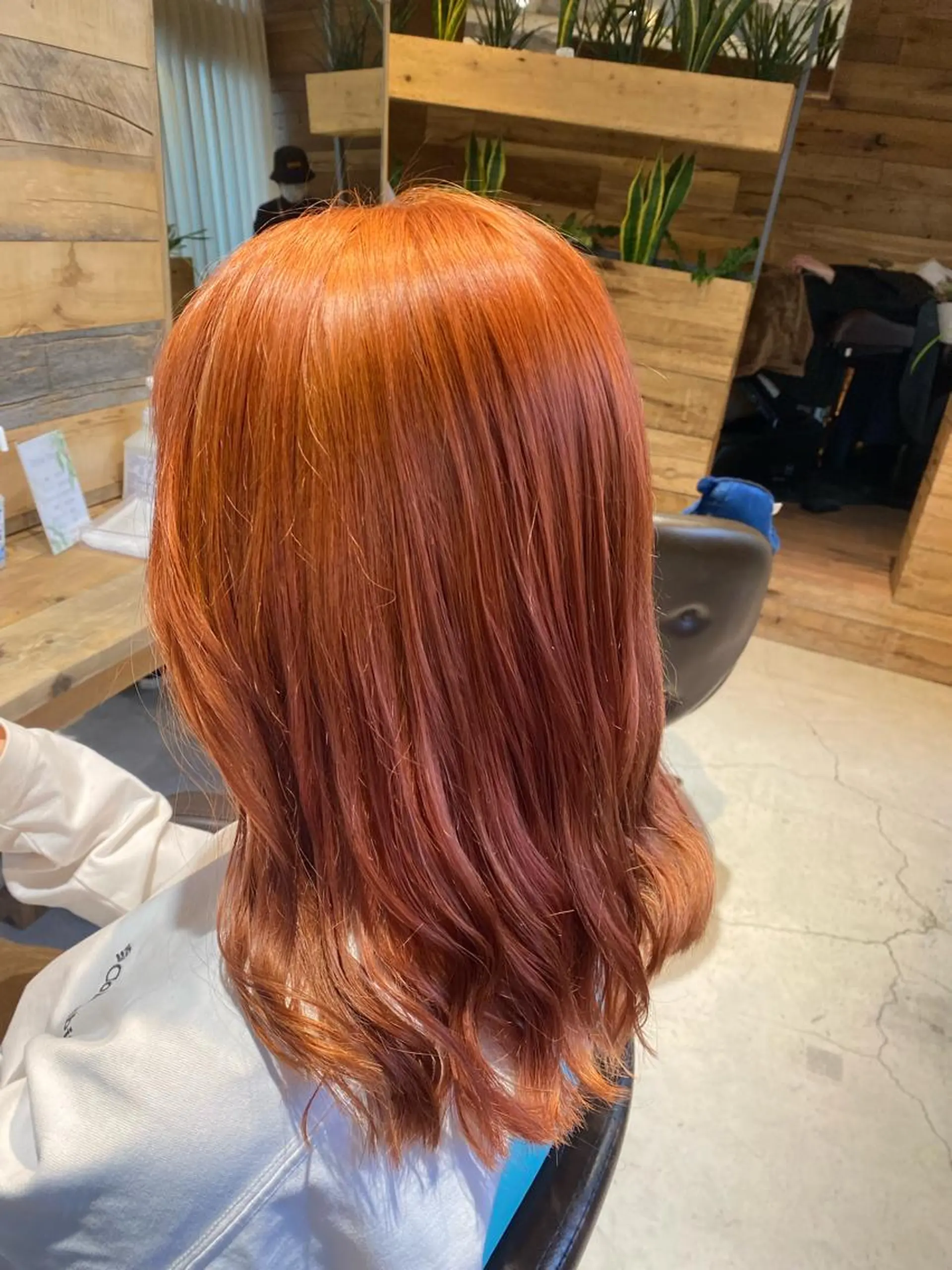 セミロング diar／Saori 透明感カラー🤍のヘアスタイル