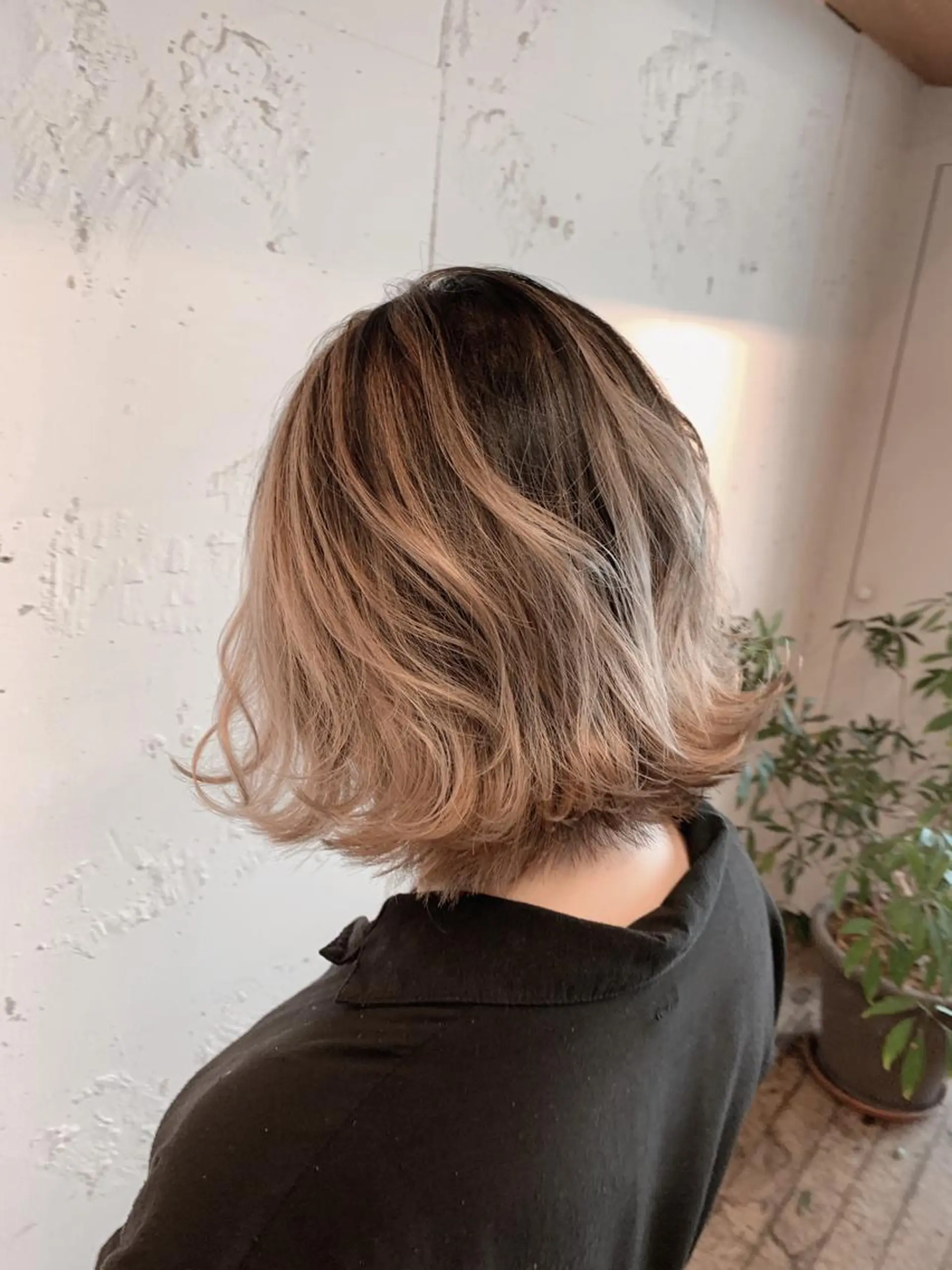 カラー バレイヤージュ ハイライトカラー Beyond（kitaro）所属・石井辰功也 フリーランス美容師のヘアスタイル