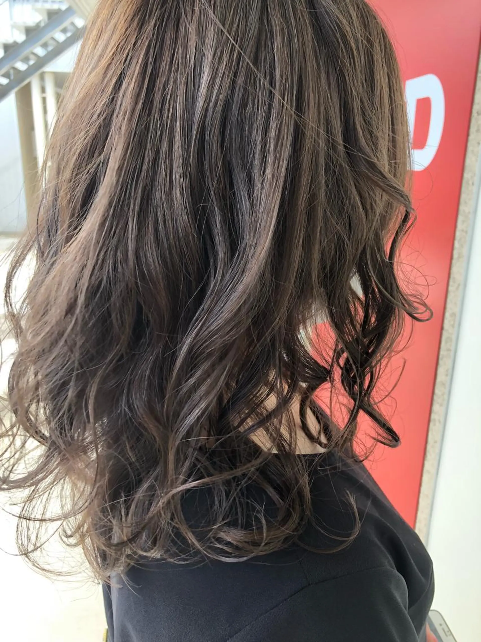 カラー 早川 真幸のヘアスタイル