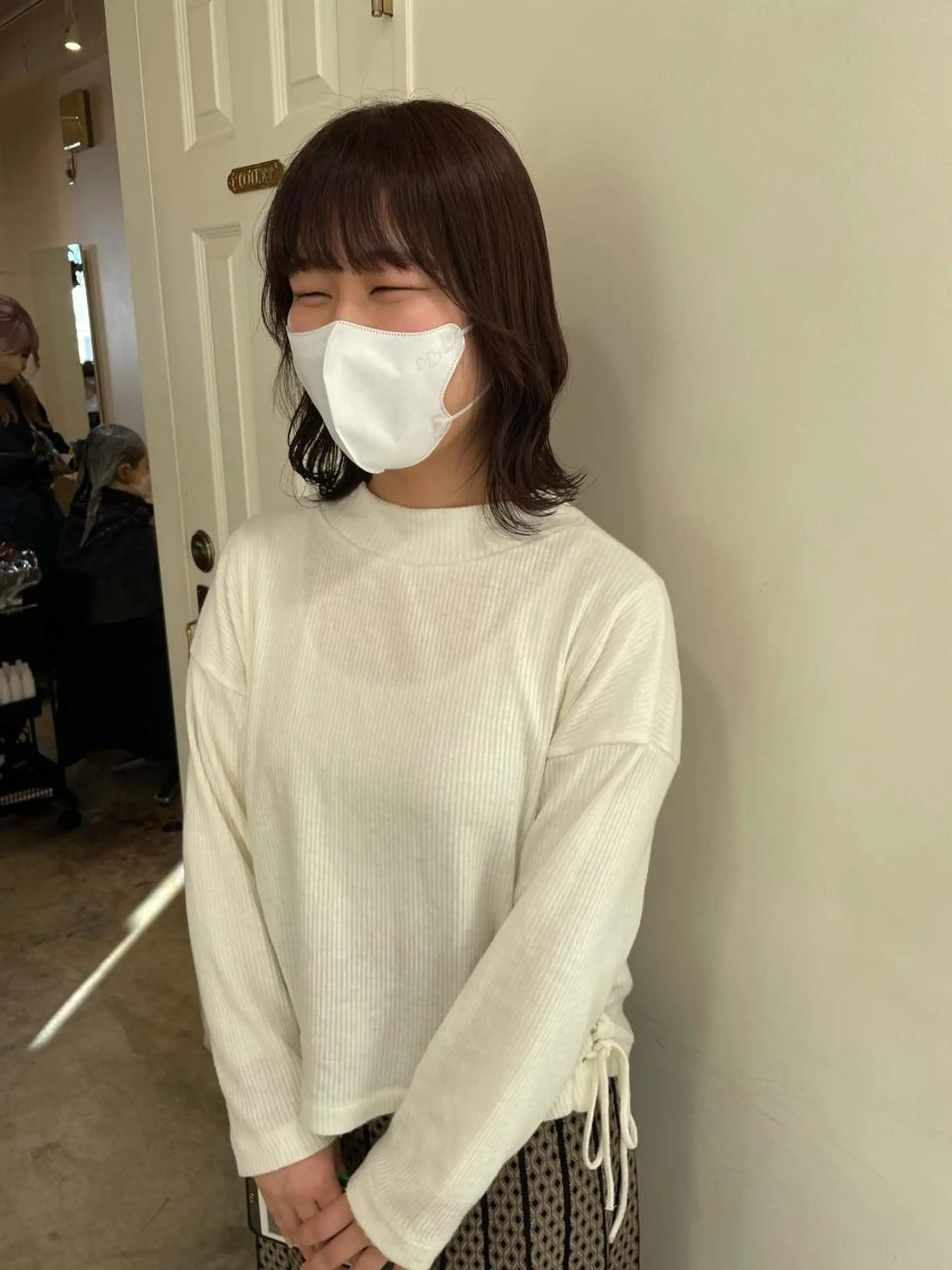 ミディアム カラー ブラウンカラー ピンクカラー ピンクブラウン カット ヘアカラー トリートメント MIOベージュカラー 柔らかいカラーのヘアスタイル