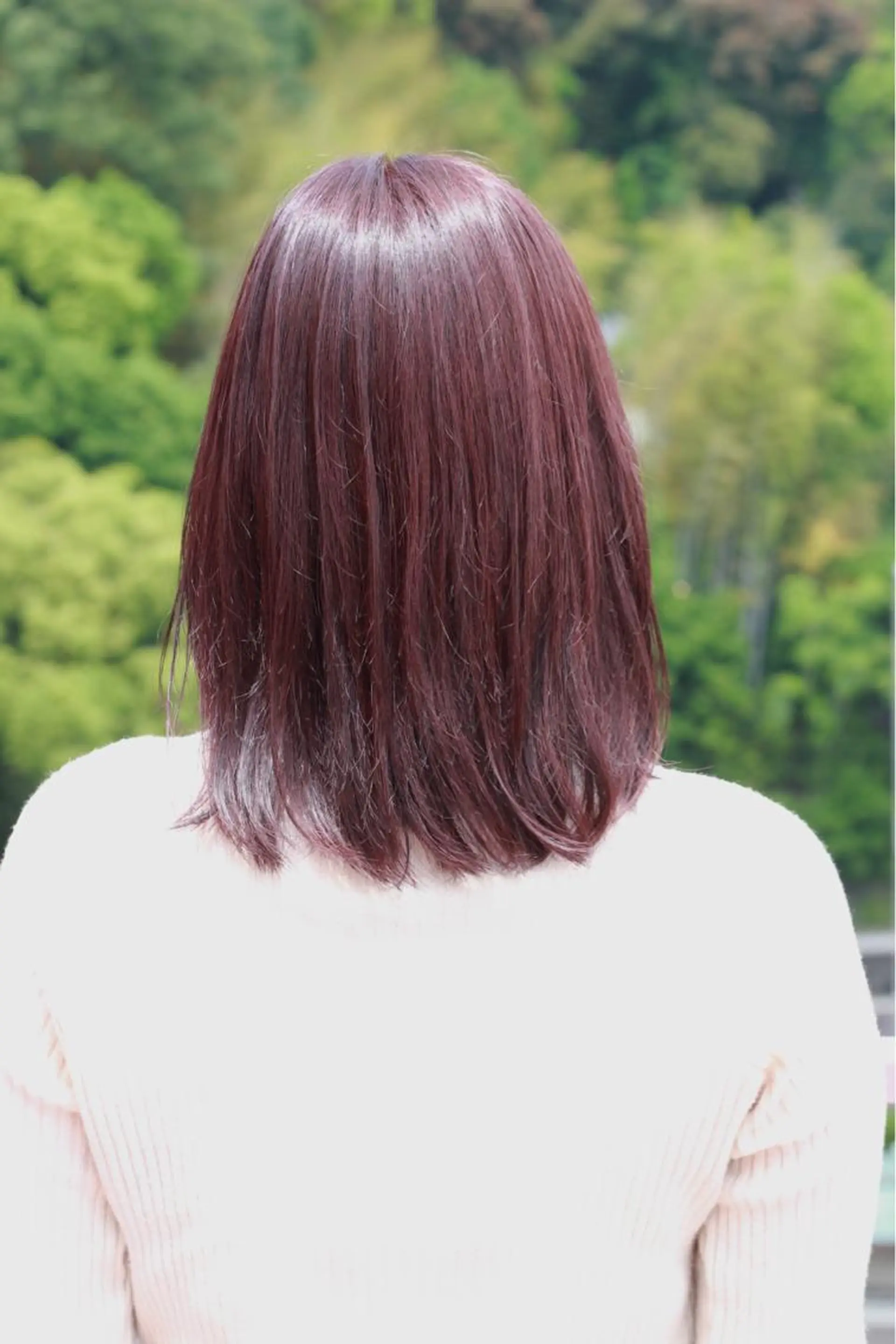 ミディアム カラー ピンクカラー カット ヘアカラー Viage （ビアージュ）のヘアスタイル