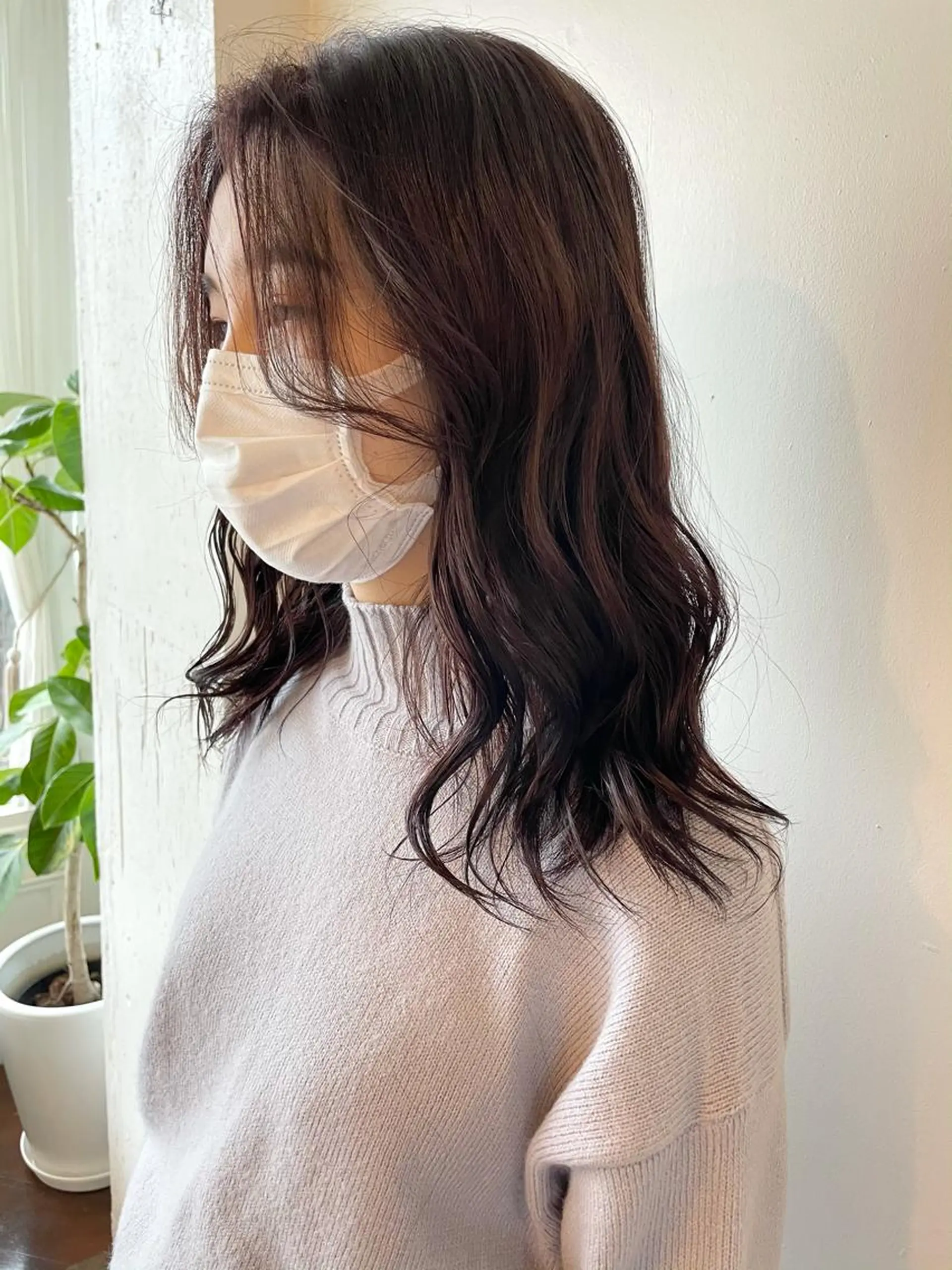 ミディアム カラー 安藤 佑衣のヘアスタイル