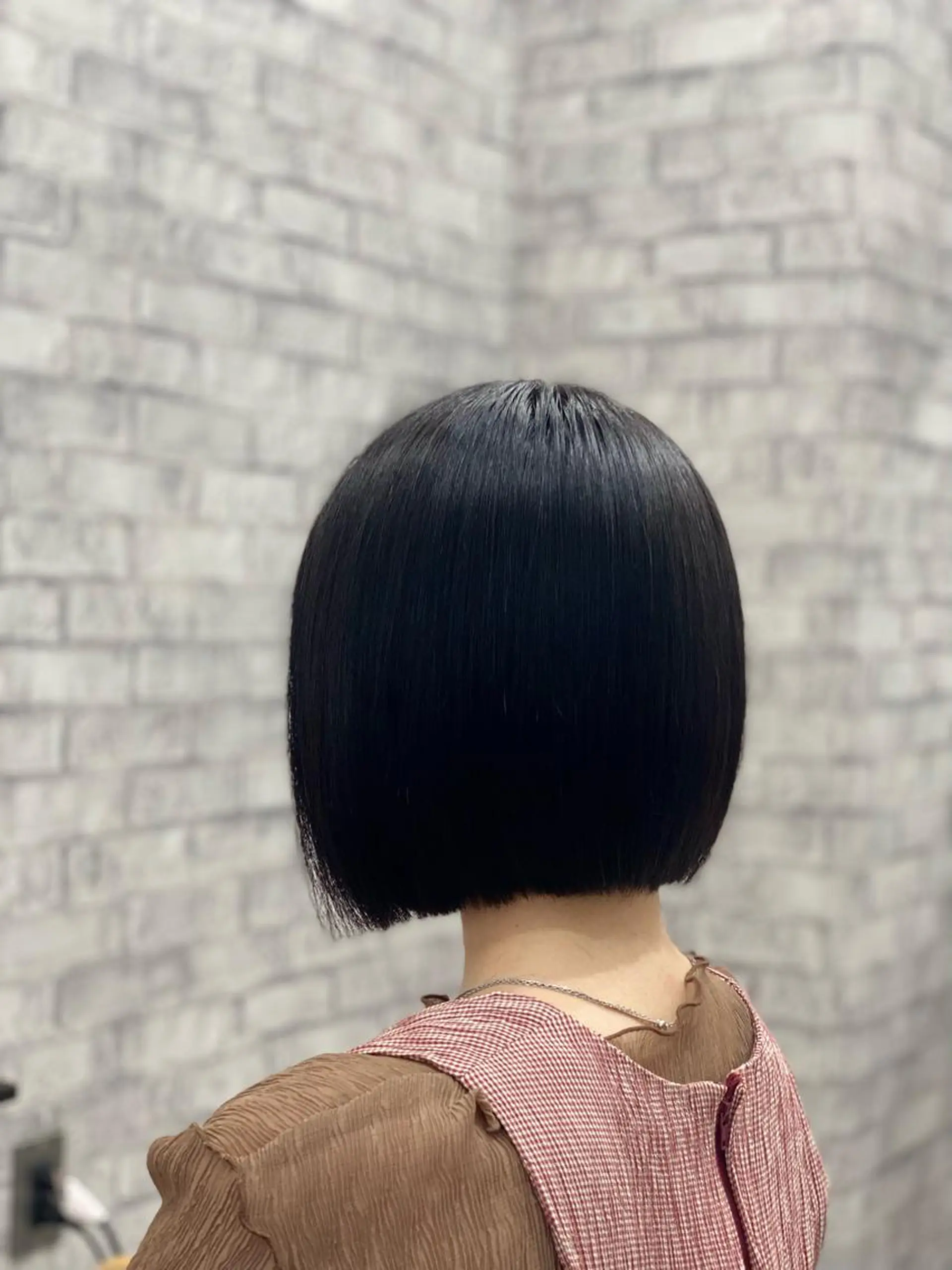 ショート カラー ヘアアレンジ アッシュ アッシュグレー アッシュグレージュ バレイヤージュ ミストバング Bob＆ハイトーン 専門家CHIHIROのヘアスタイル