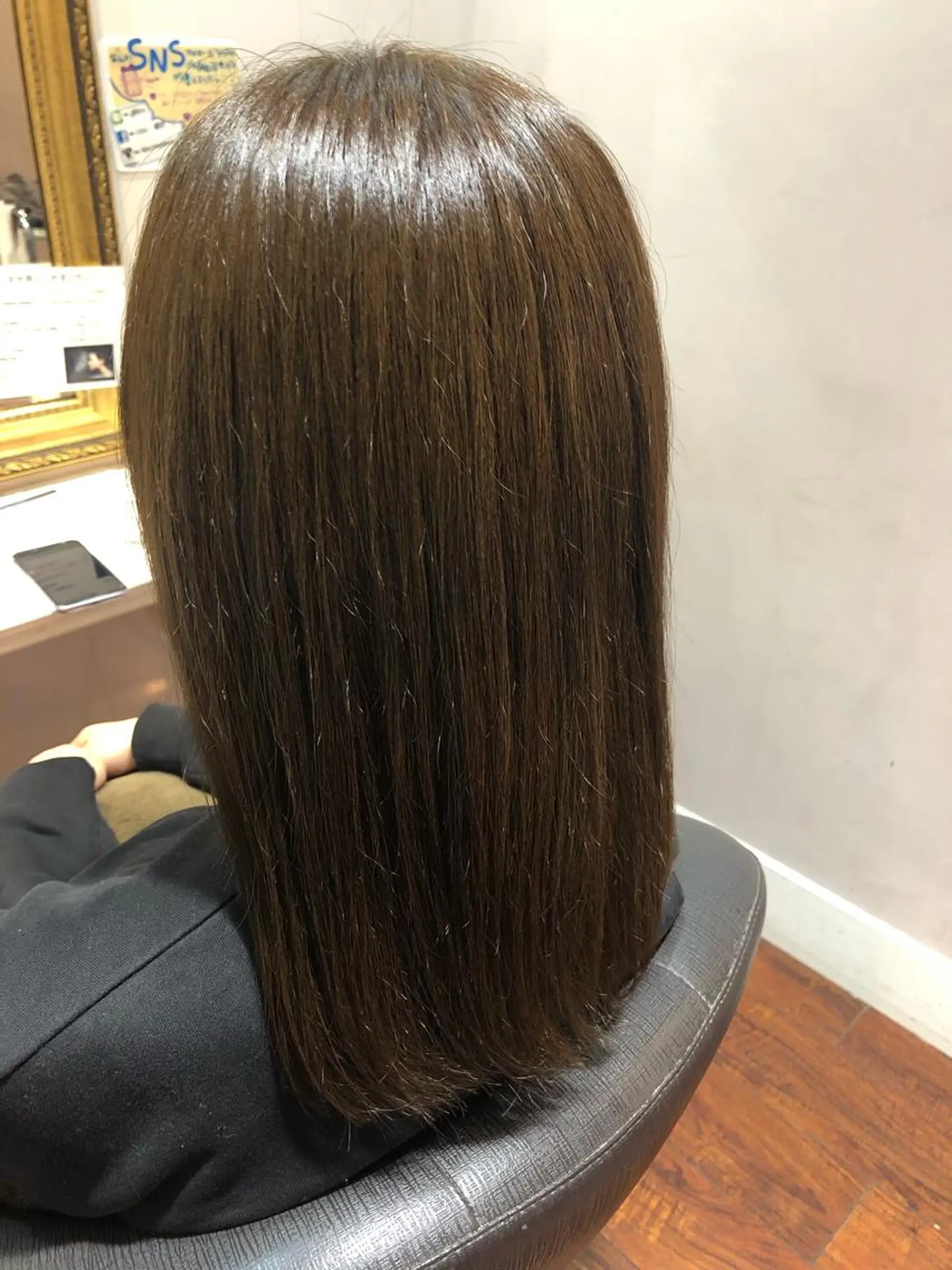 セミロング カラー オリーブカラー カット ヘアカラー トリートメント 木村 真知子のヘアスタイル